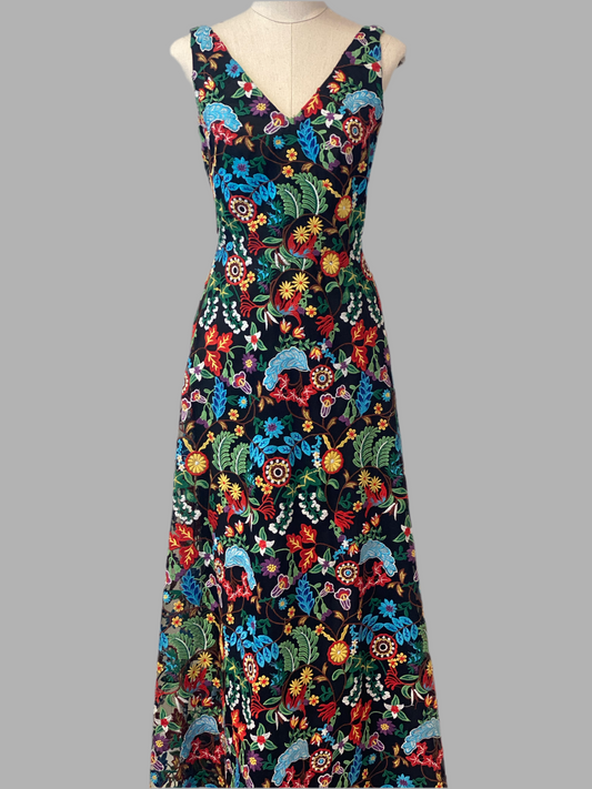 Vestido Bordado de Flores (Talle M)