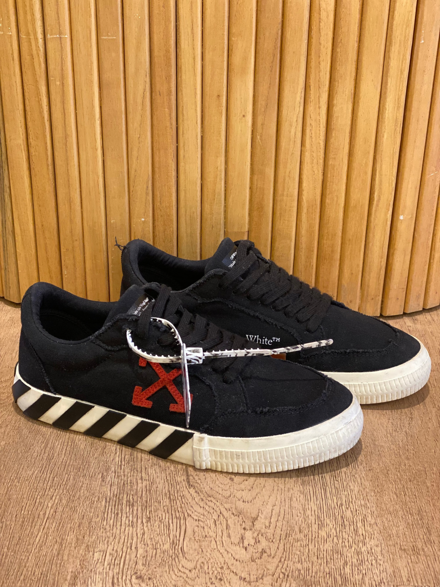 Champion Off-White Vulc Low (42 MASC)