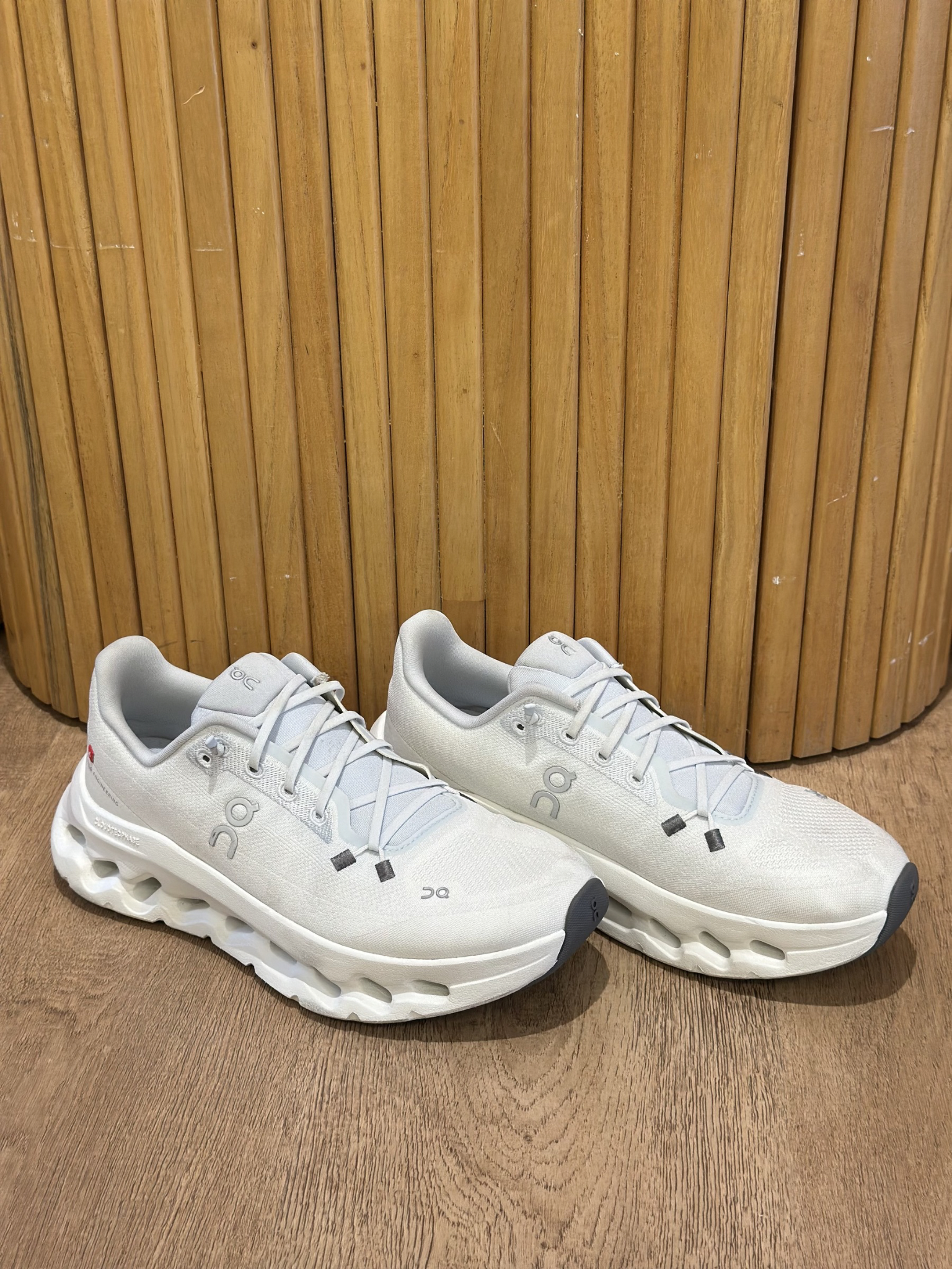 Champion On Cloudtilt Ice (39)