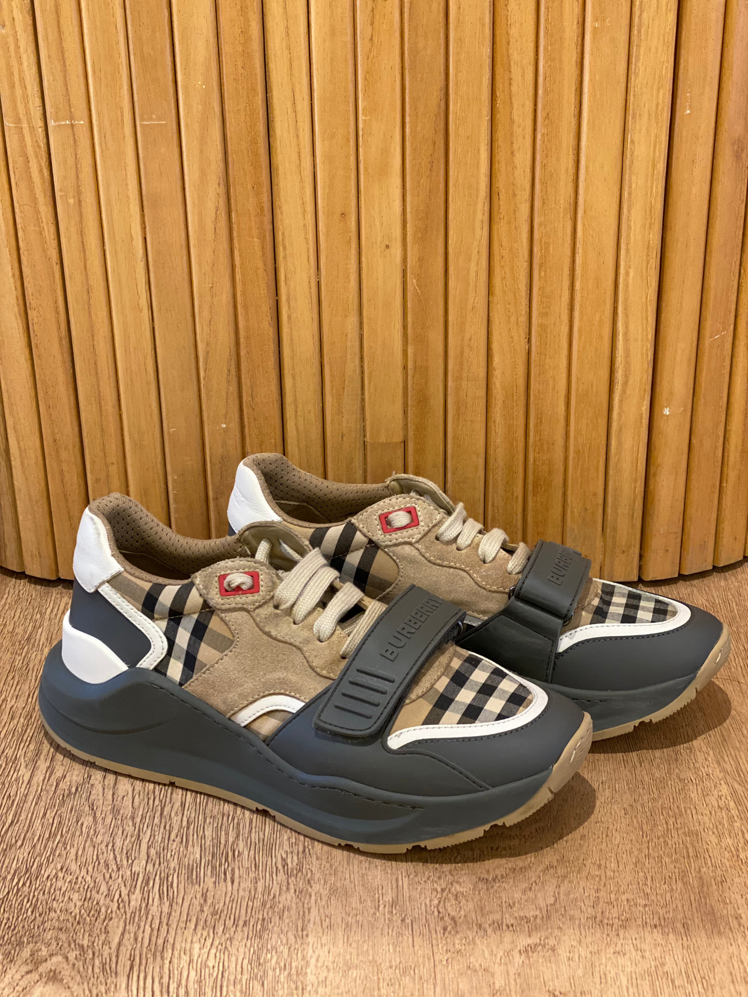 Champion Burberry Ramsey Vintage (38)