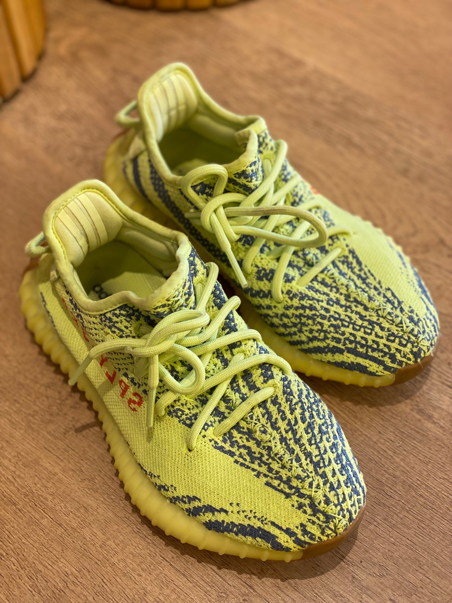 Champion Adidas Yeezy 350 V2 (34.5)