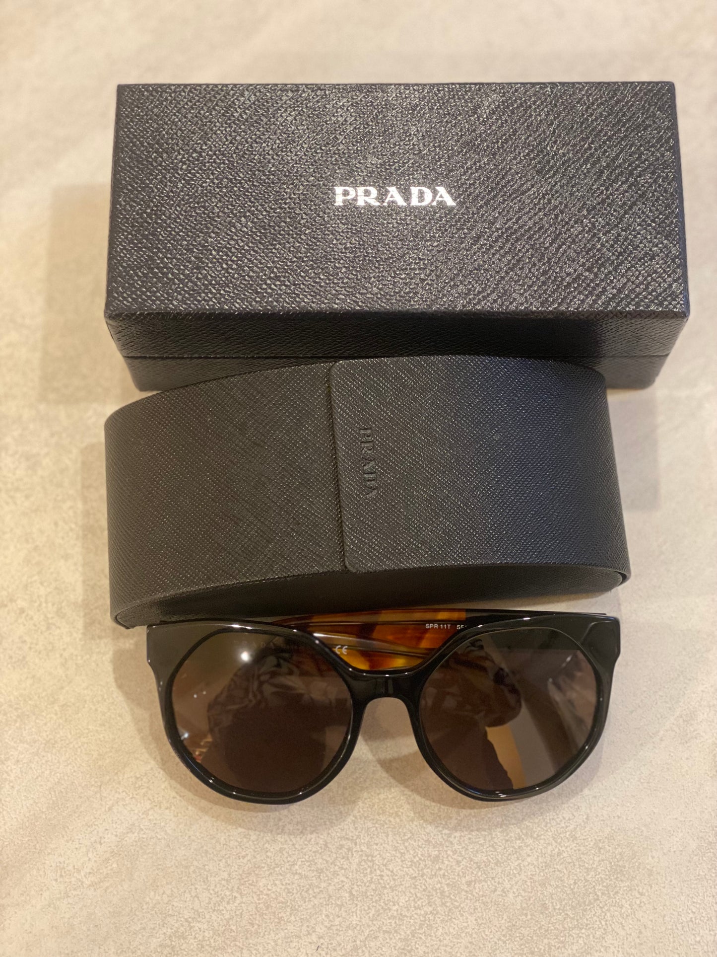 Lente de Sol Prada SPR11T