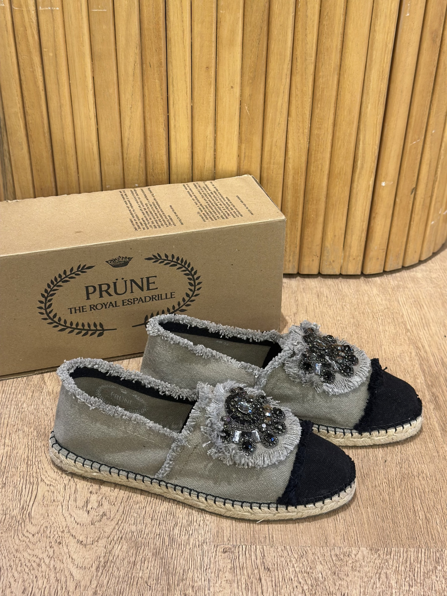 Alpargatas con Apliques Prune (36)