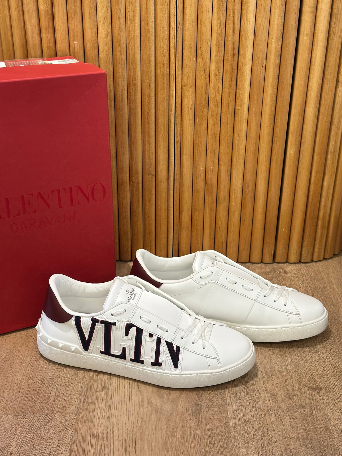 Champion Valentino Garavani VLTN Open (43 MASC)