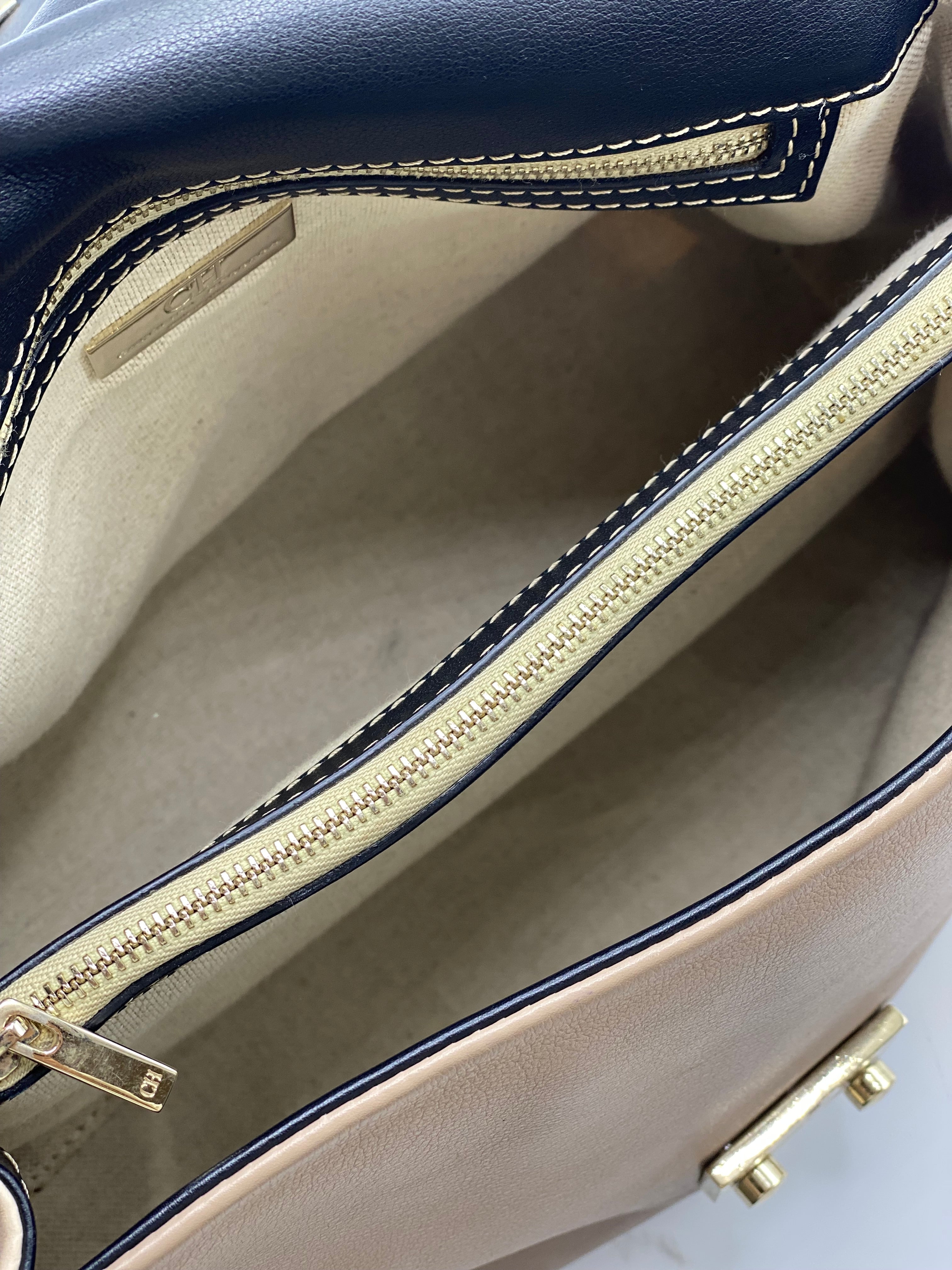 Cartera Carolina Herrera Baret Tricolor