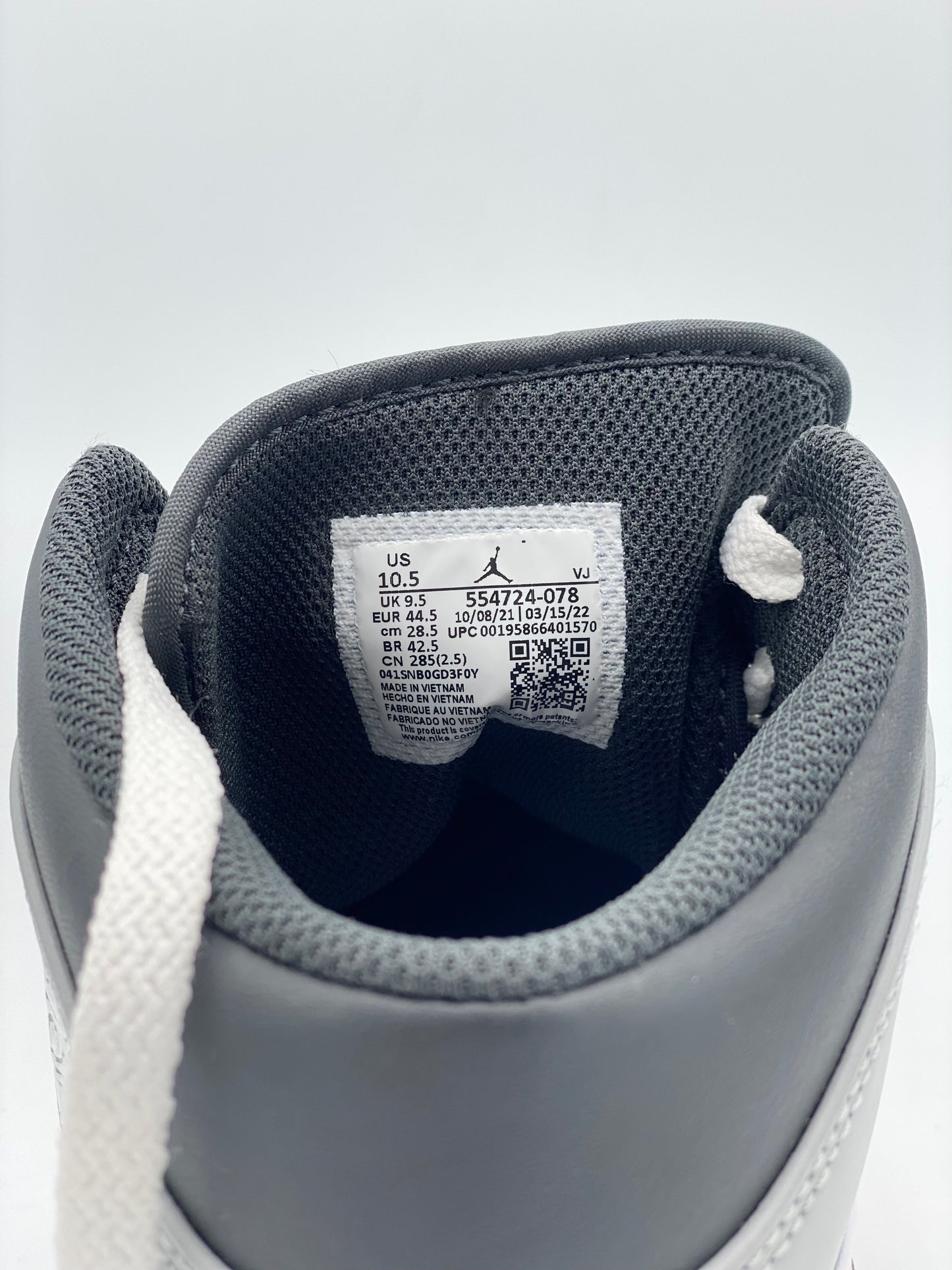 Champion Nike Air Jordan Mid (US 10.5 Masc)