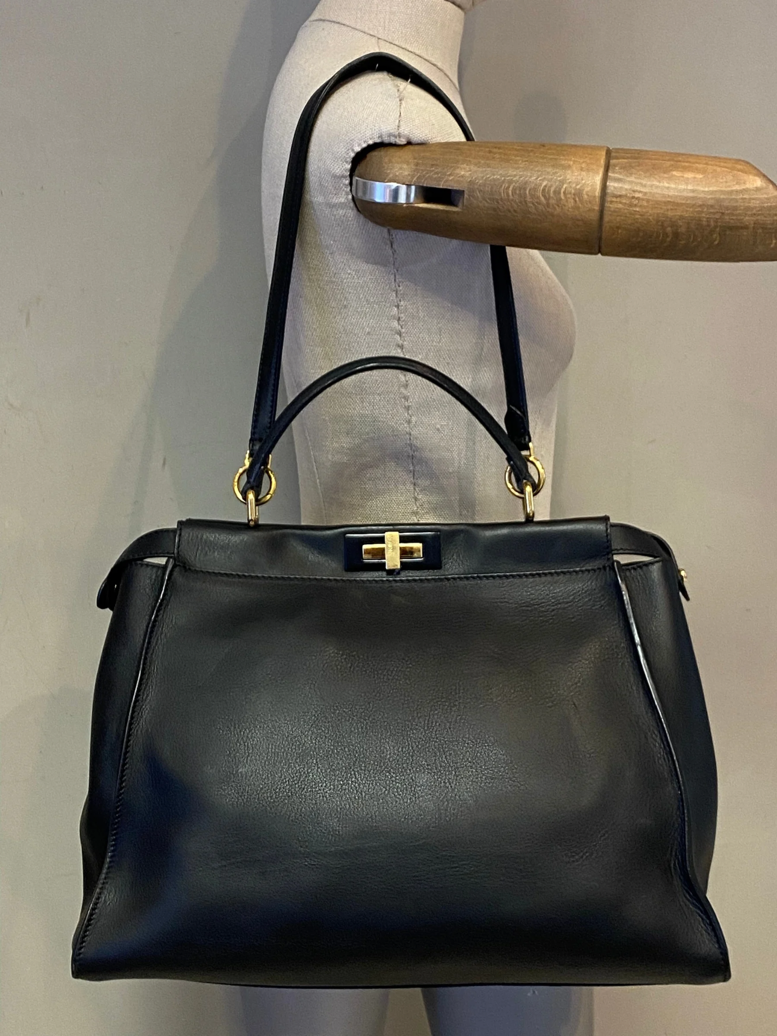 Cartera Fendi Peekaboo Large