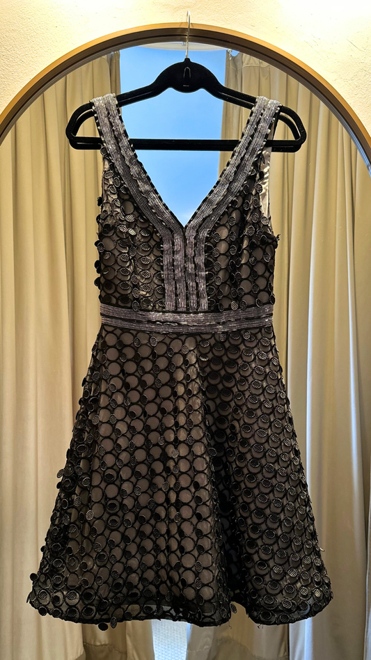 Vestido Negro Corto Ilse Jara (S)
