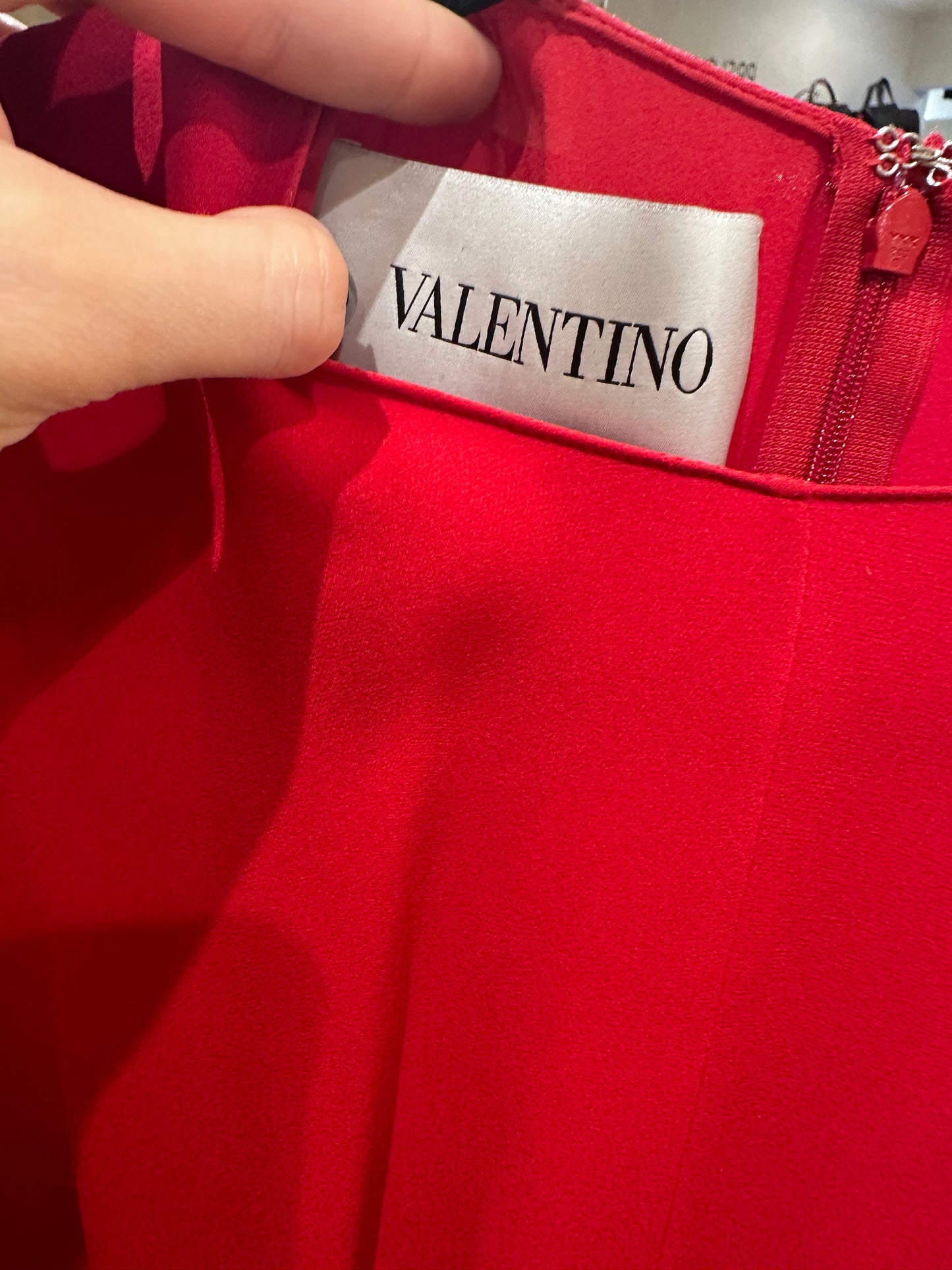 Vestido Valentino con cinto de terciopelo talle 42