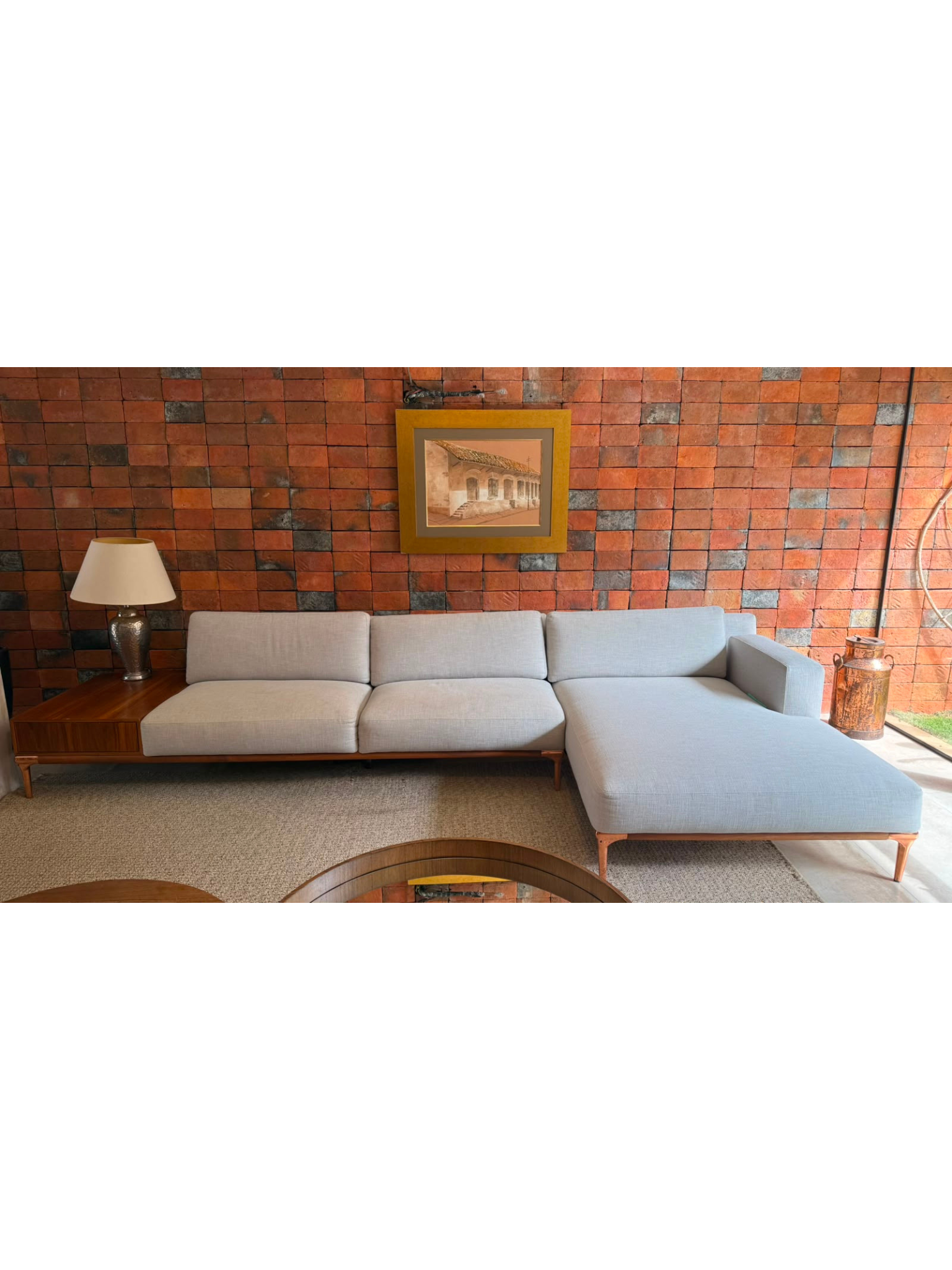 Sofá en L + Mesa de Casa Viva