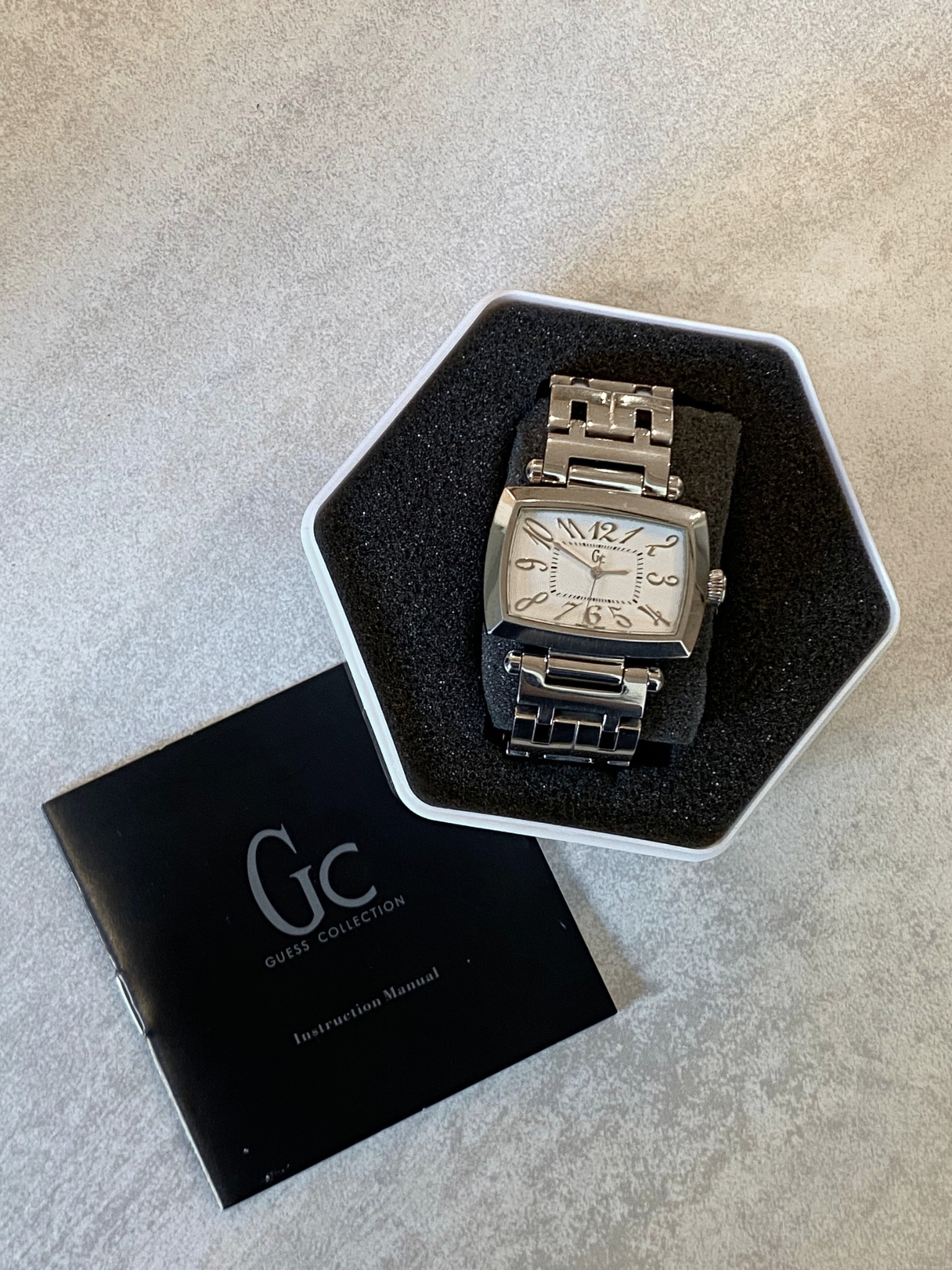 Reloj Tono Plata Guess Collection