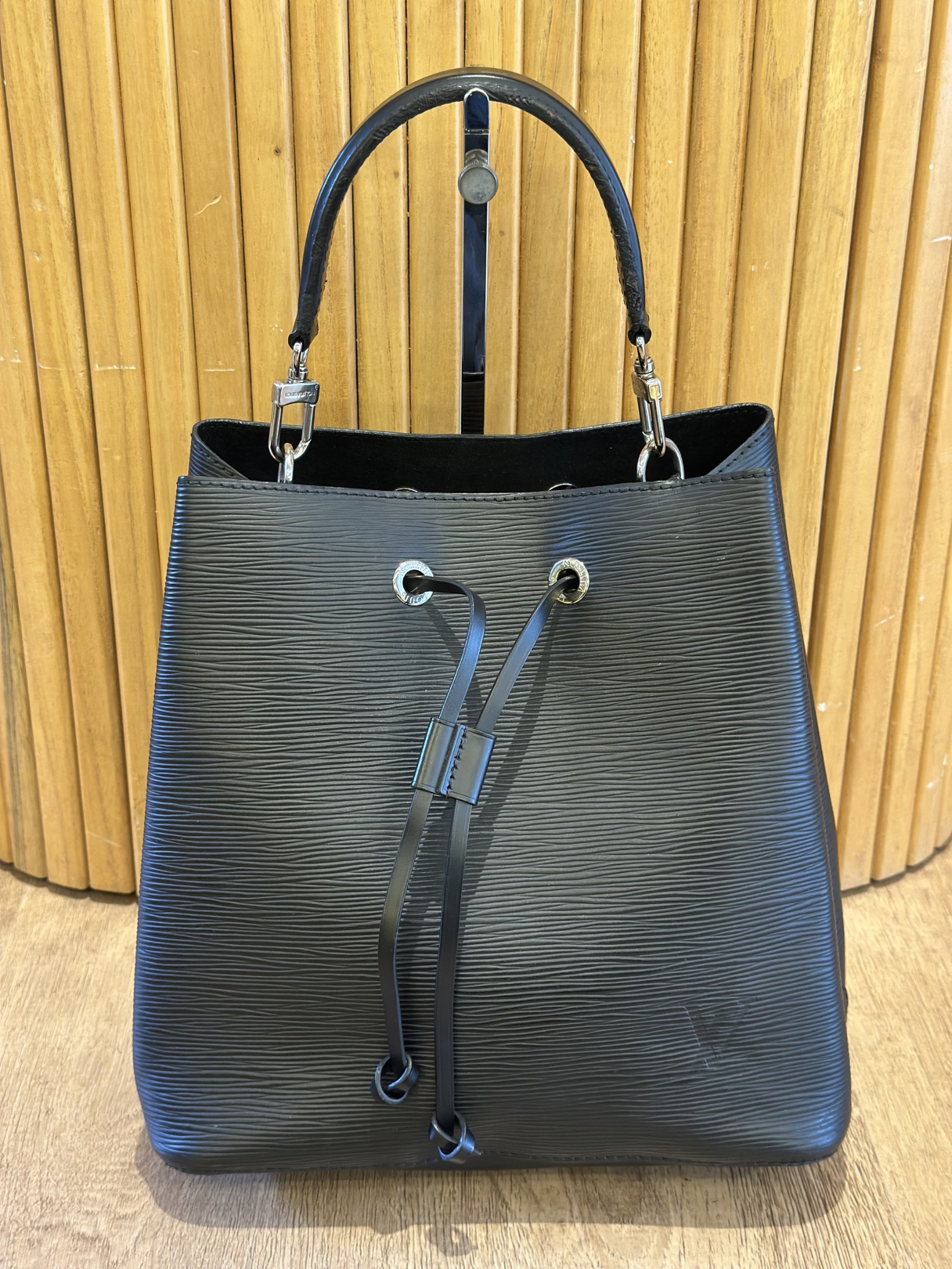 Bolso Louis Vuitton NéoNoé MM Cuero Epi