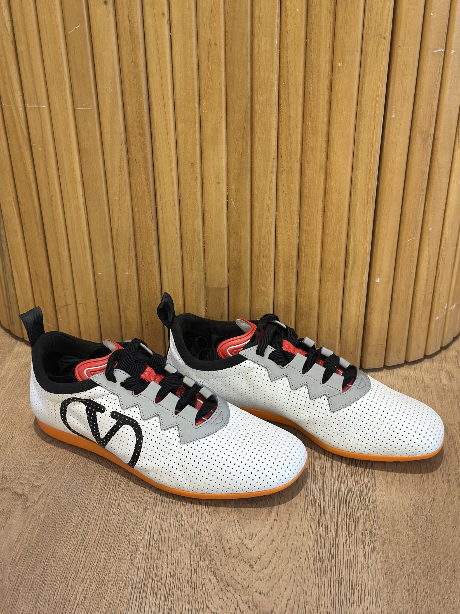 Champion Valentino Garavani Chromathon (38)