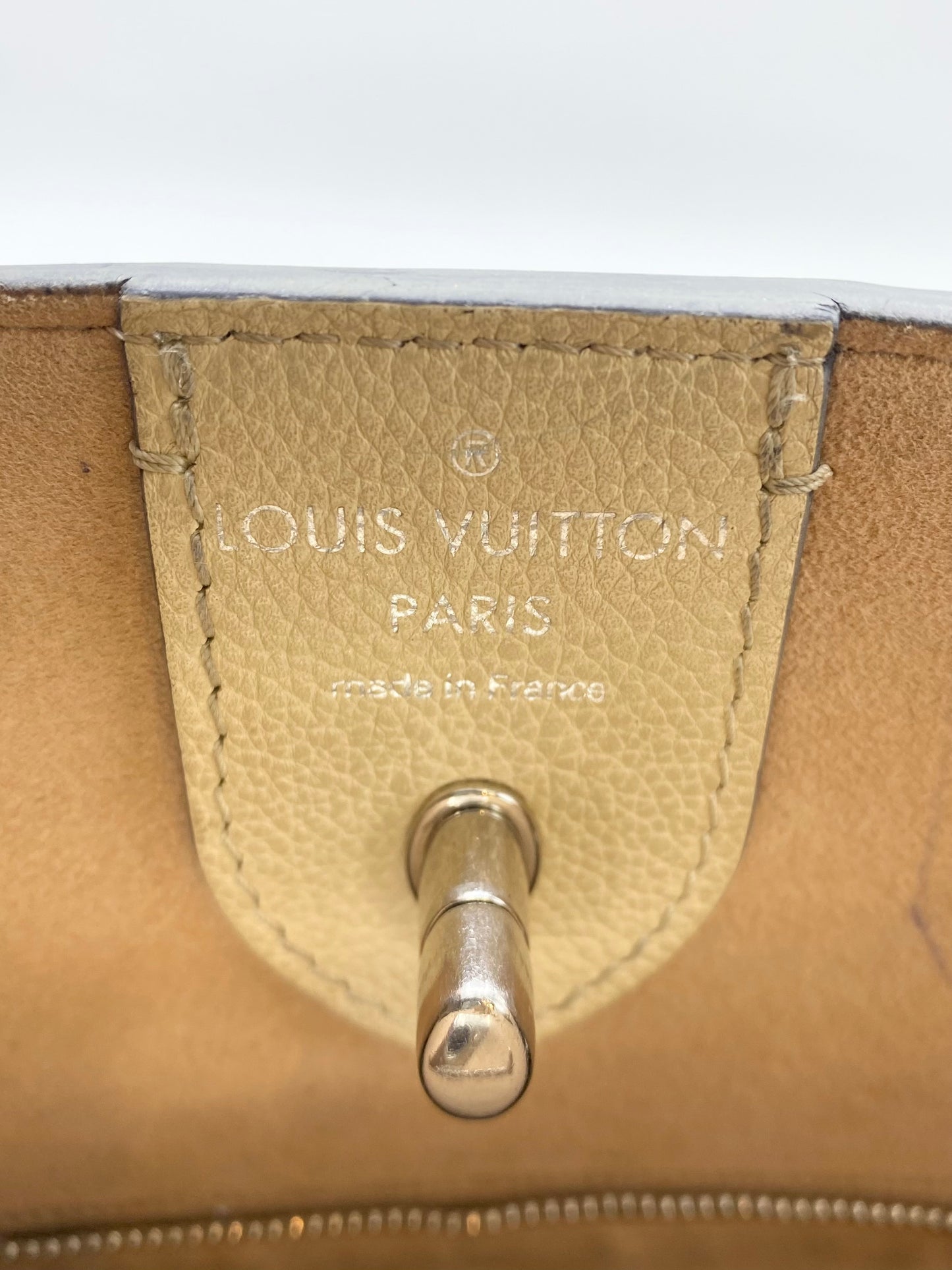 Cartera Louis Vuitton LockMe Cabas