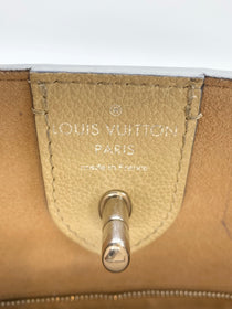 Cartera Louis Vuitton LockMe Cabas