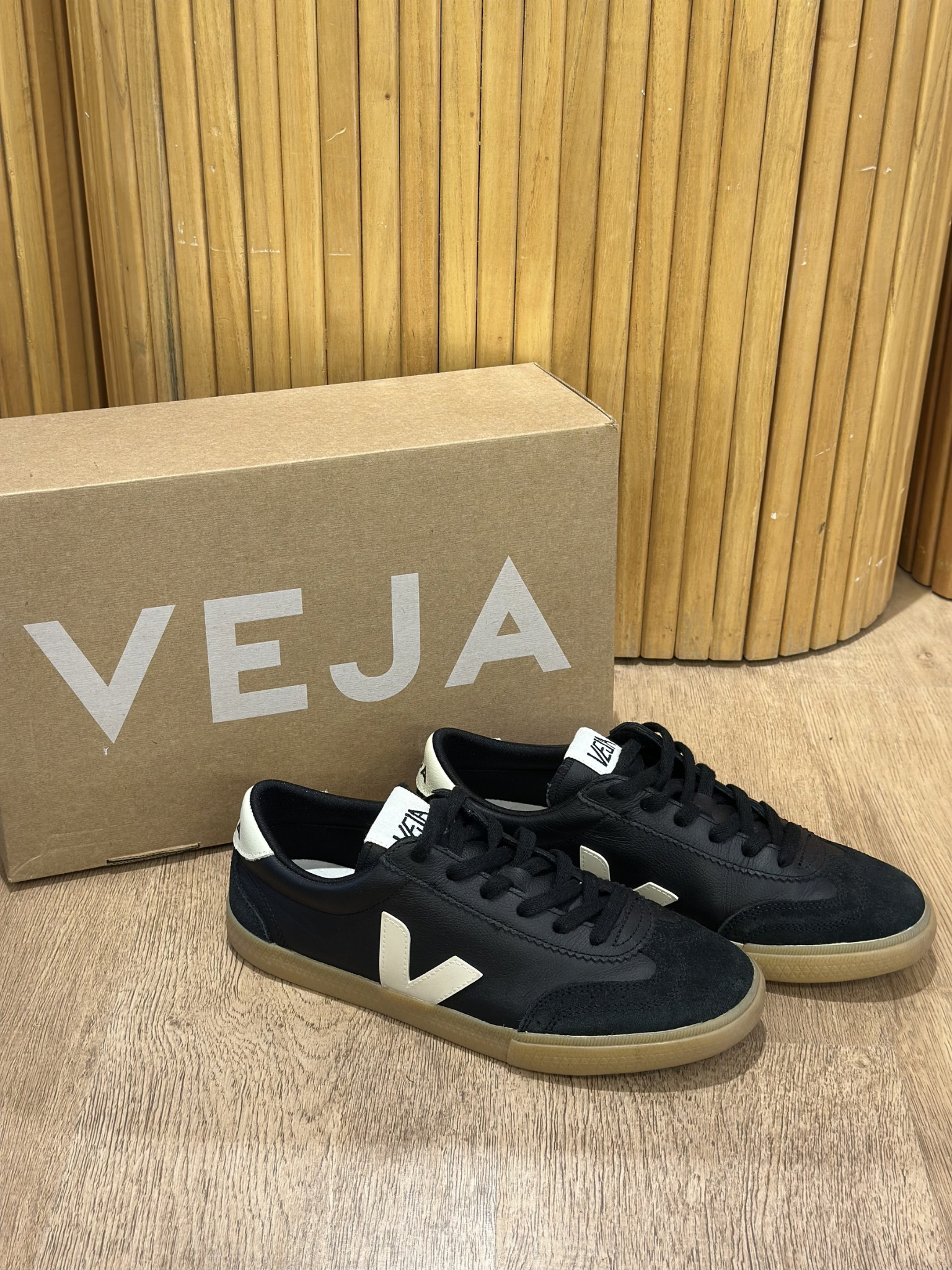 Champion Negro Veja Volley Leather (40)