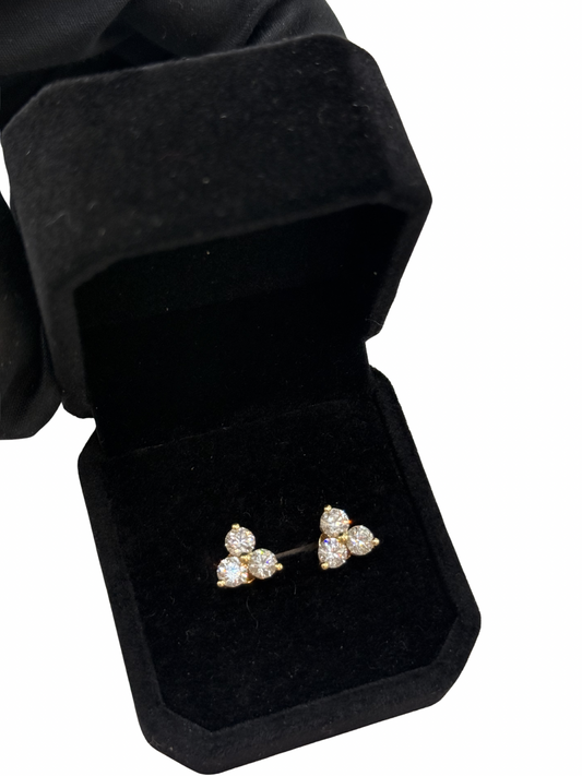 Aros Stud Tipo Trebol Oro Amarillo 18K y Diamantes