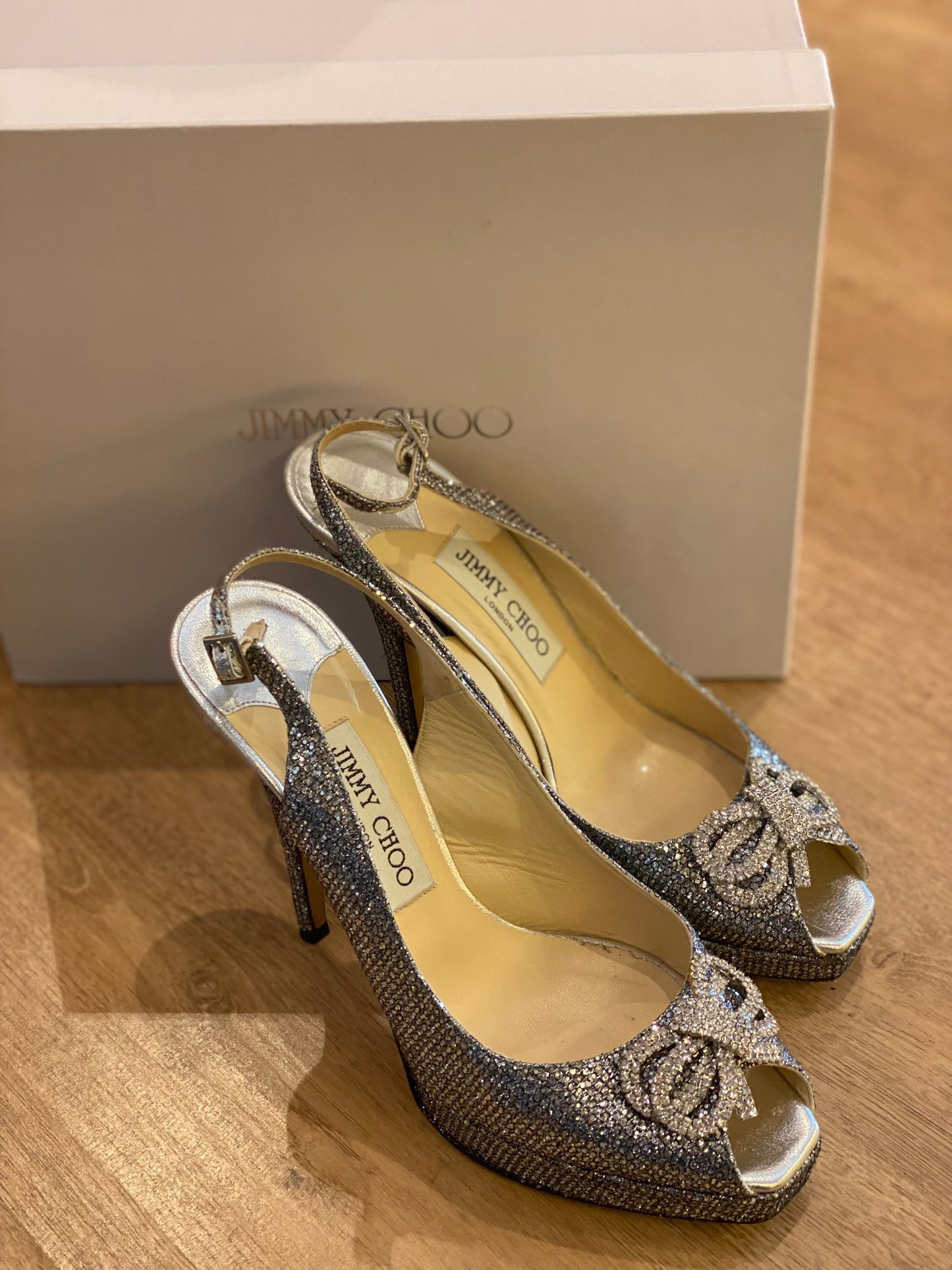 Sandalia Jimmy Choo Karina Metallic (37.5)