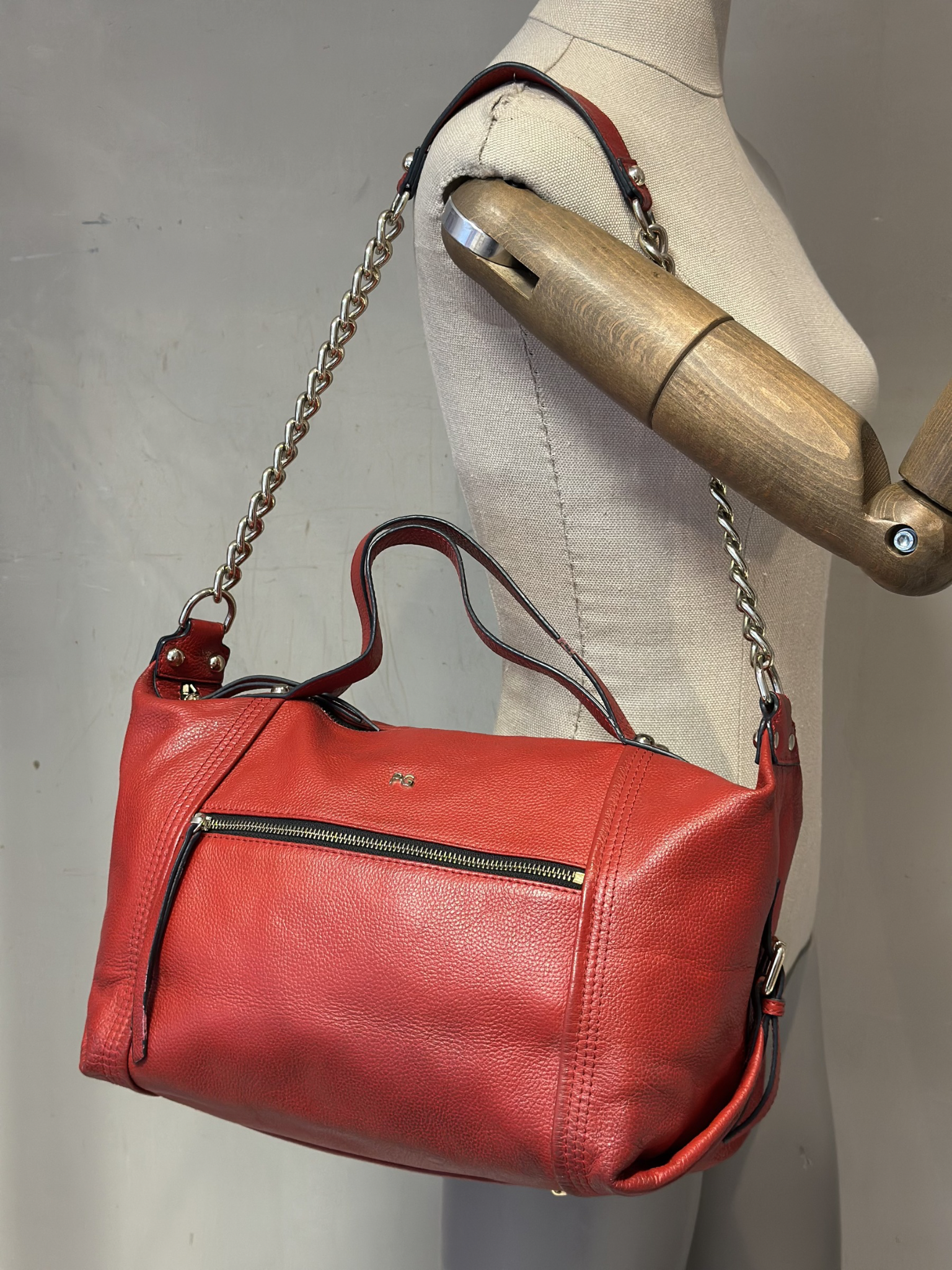 Cartera Roja con Cadena Purificación García
