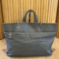 Cartera Chanel Timeless CC Charm Tote Bag