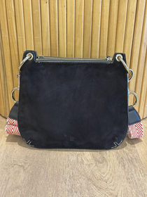 Bandolera Grande con Tachuelas Carolina Herrera