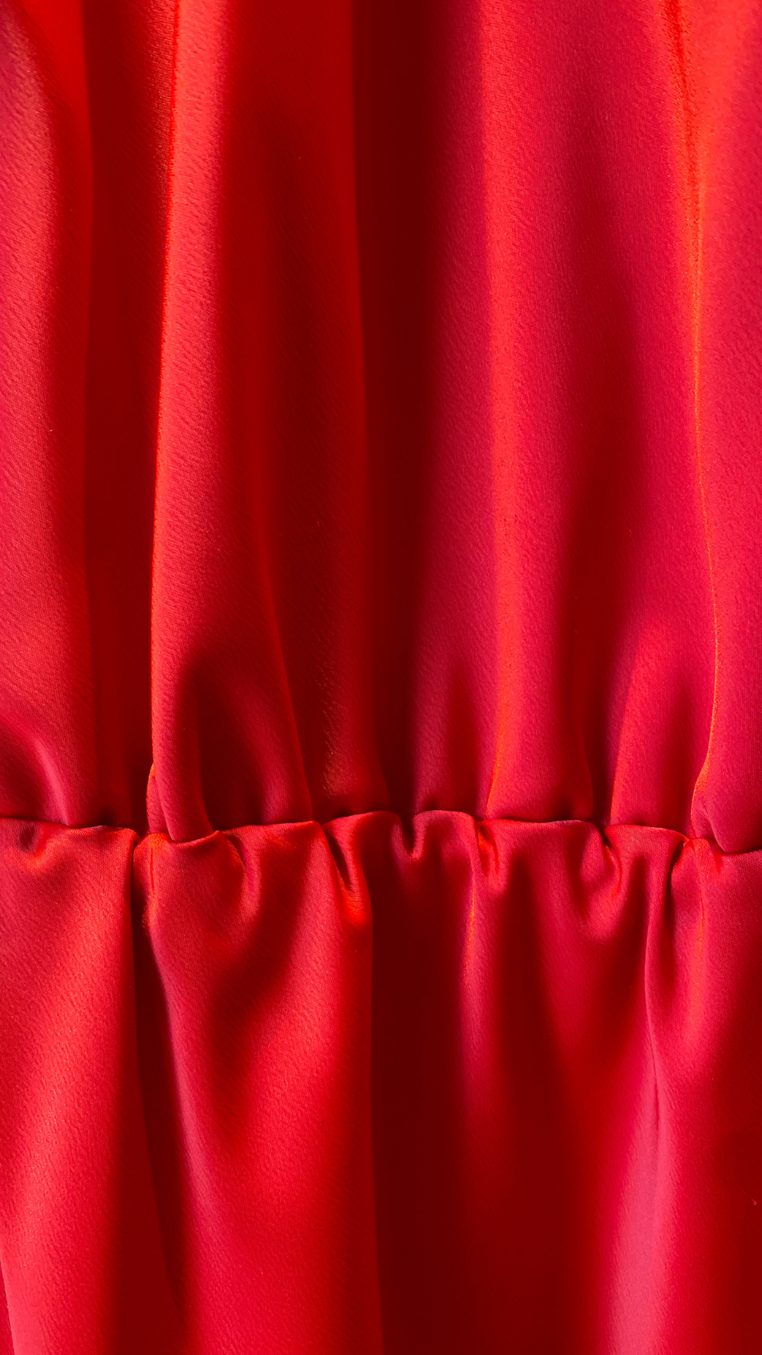 Vestido Rojo de Seda con Sobrefalda ( Talle S-M)