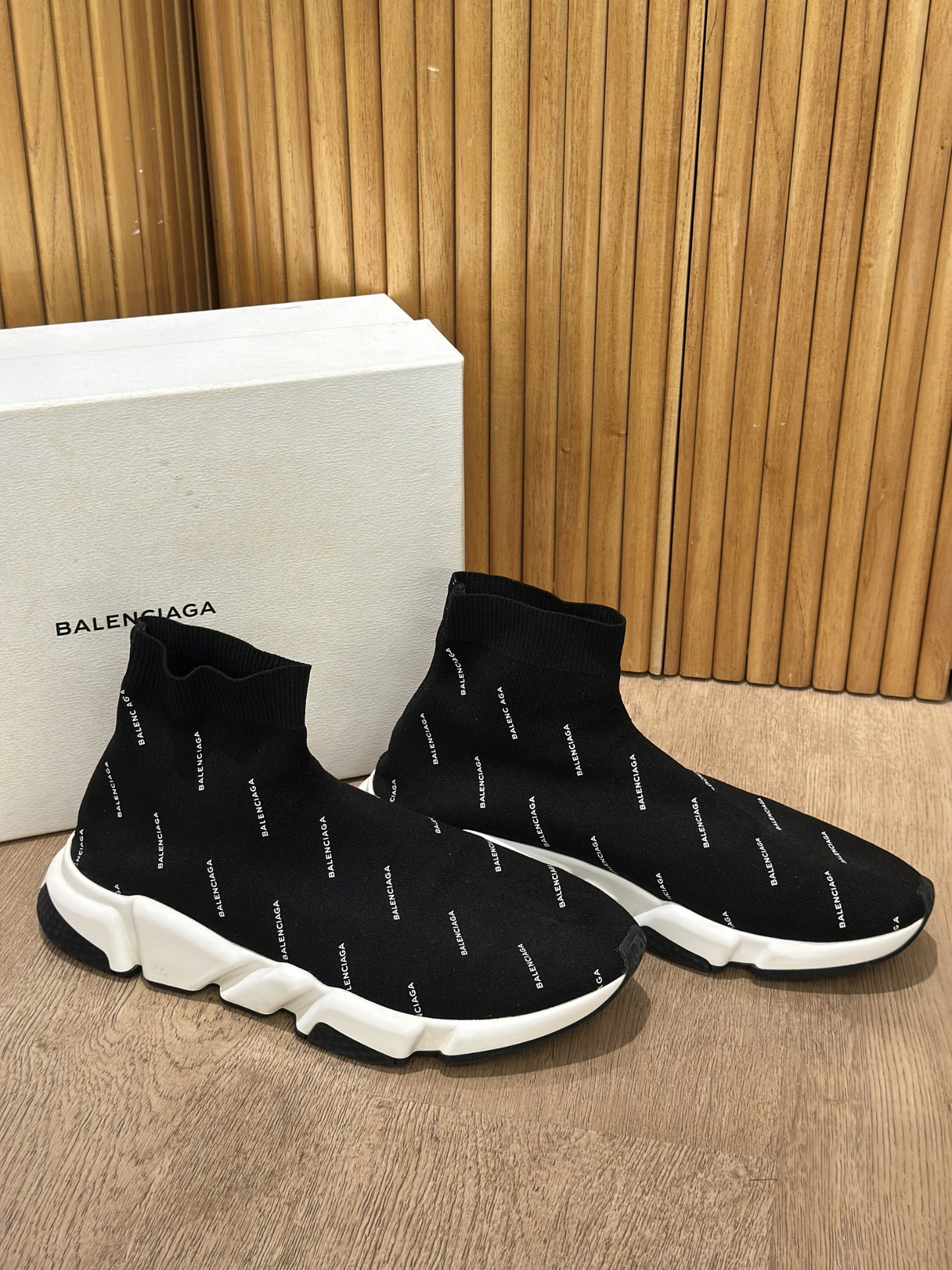 Champion Balenciaga Speed Trainer Logo all Over (44 MASC)