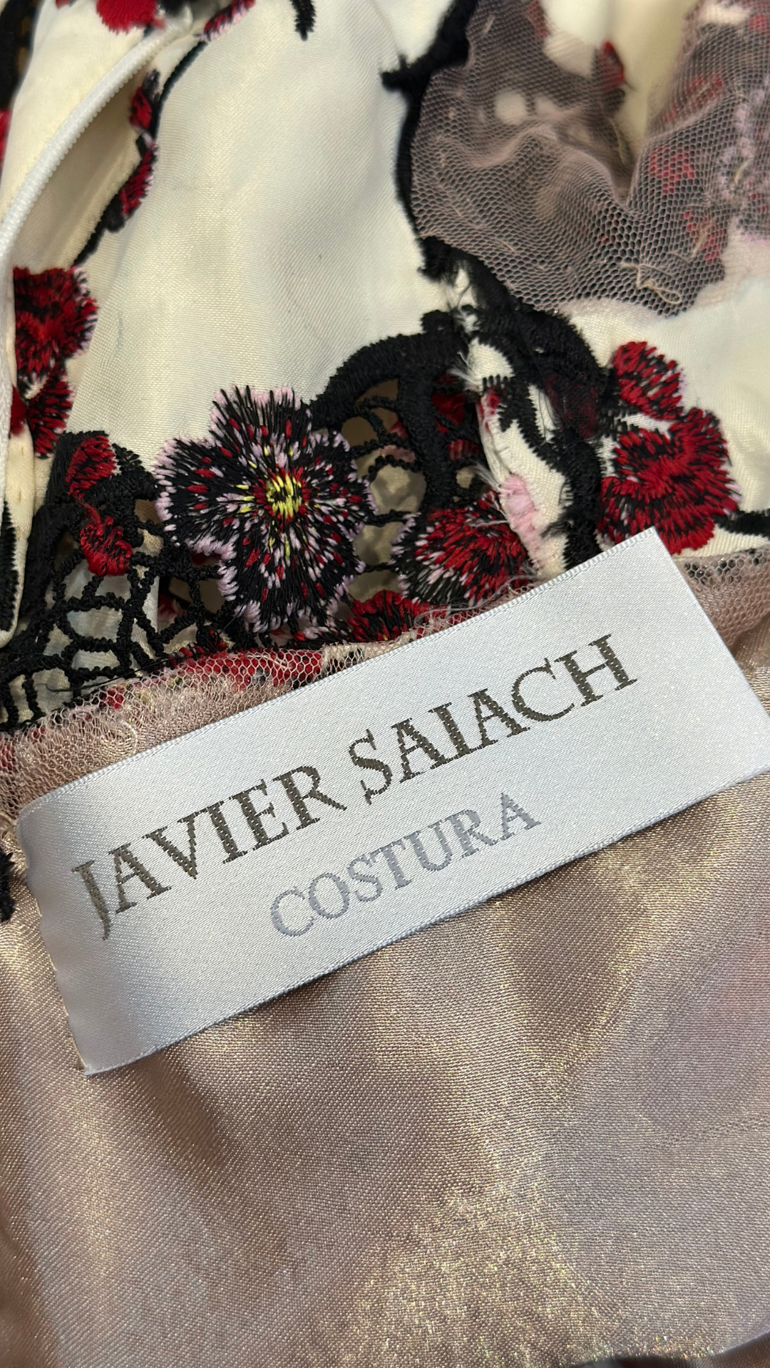 Vestido Largo con Flores Bordadas Javier Saiach (S)