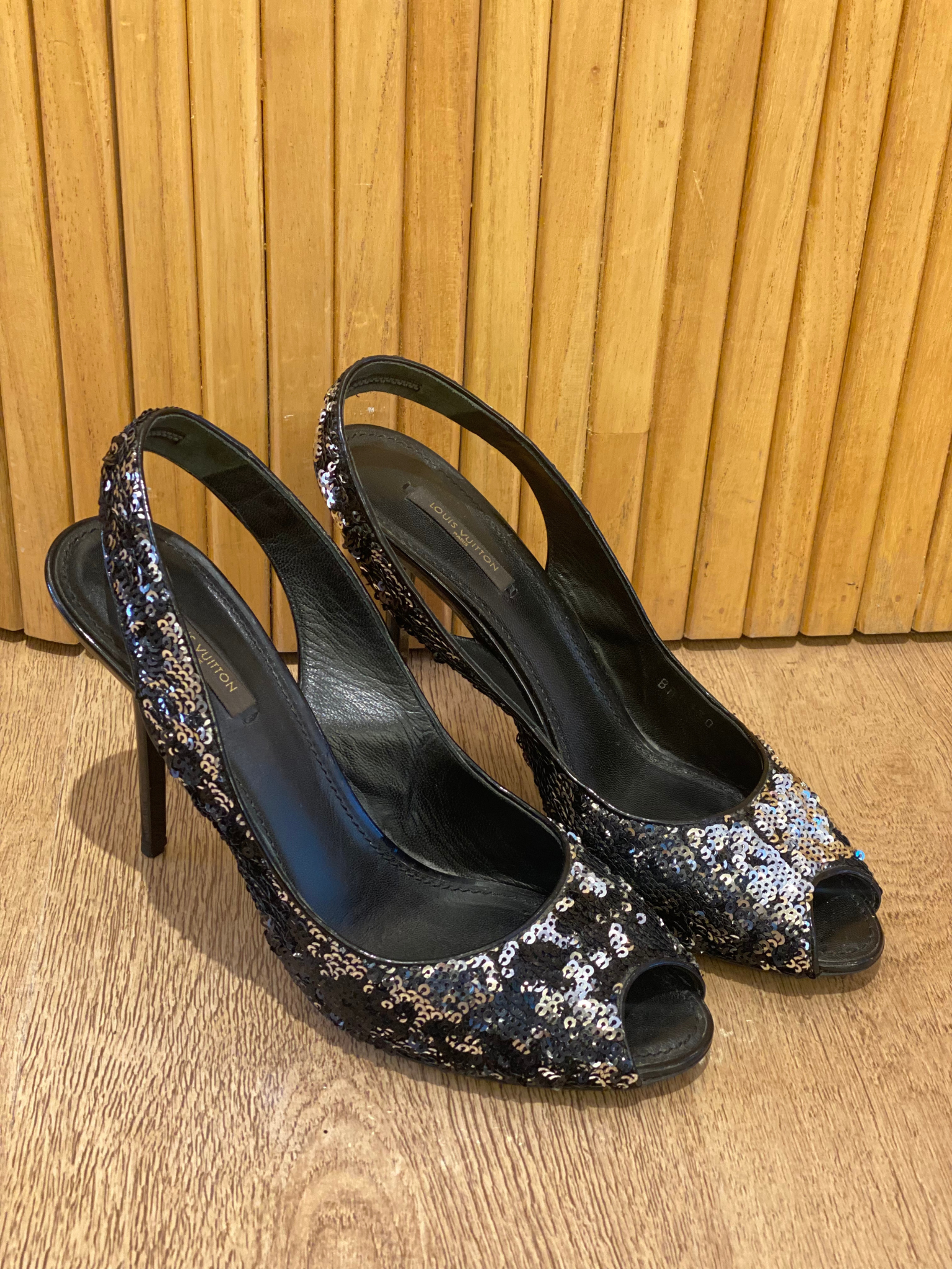 Pumps Peep-Toe Louis Vuitton con Lentejuelas (39)