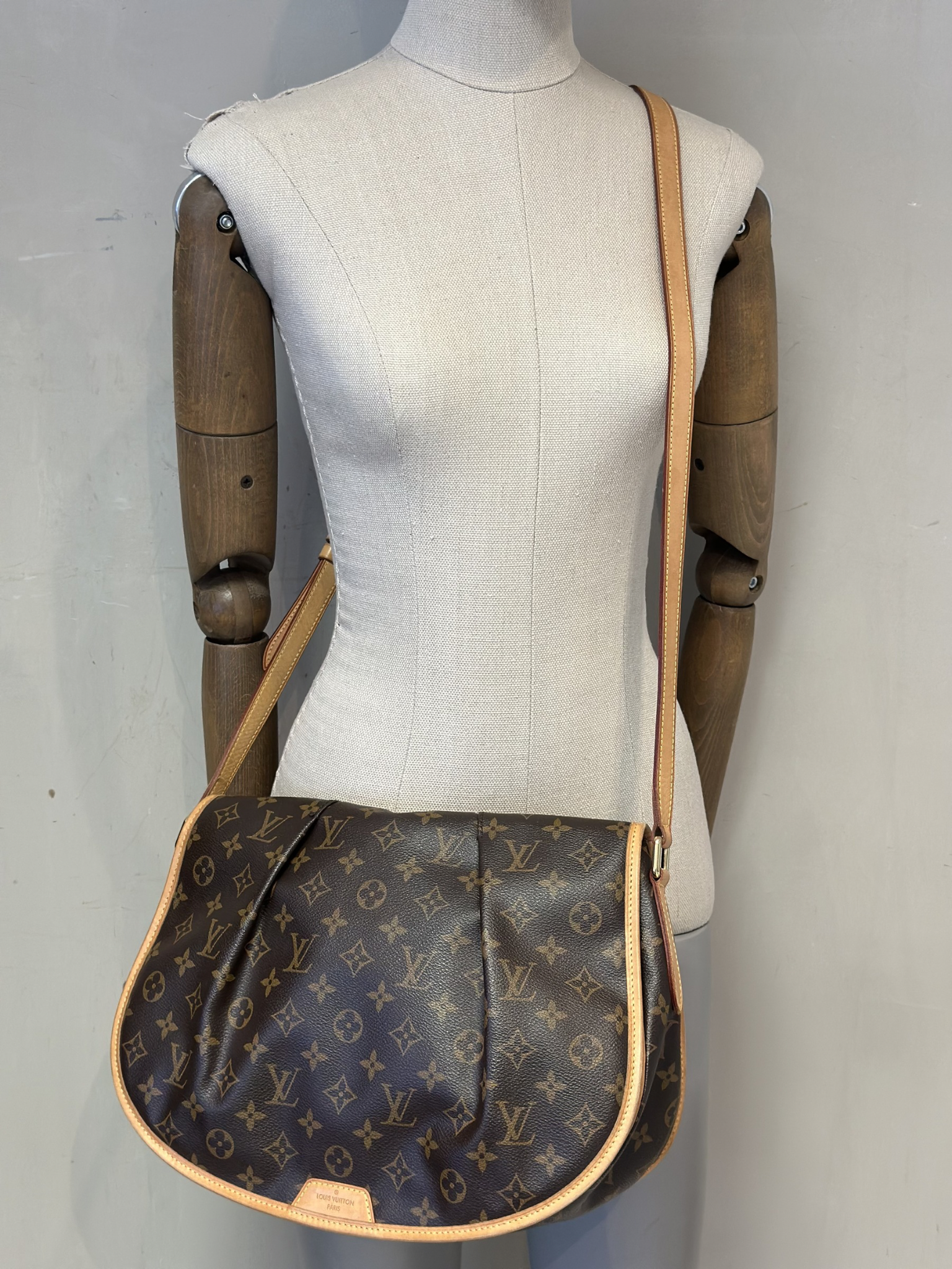 Bandolera Grande Louis Vuitton Menilmontant