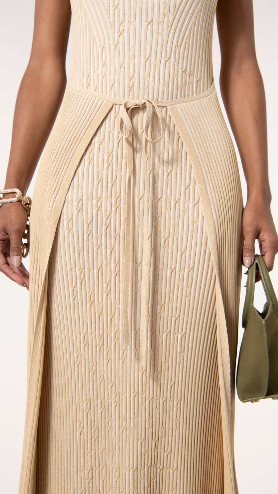 Vestido Midi Beige Cult Gaia Liora (Talle XS)