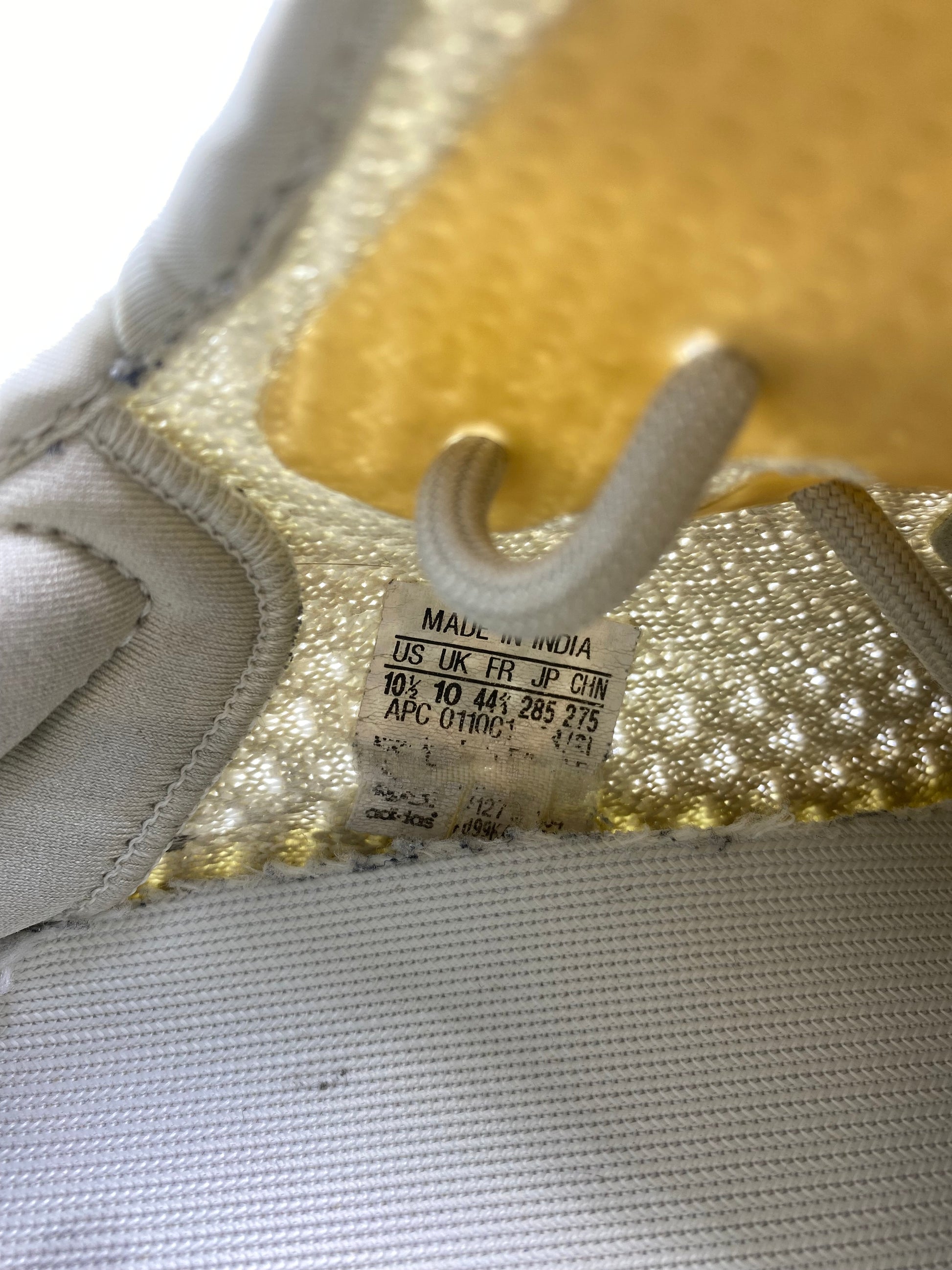 Champion Adidas Yeezy Boost 350 V2 (Us Masc) – The New Black