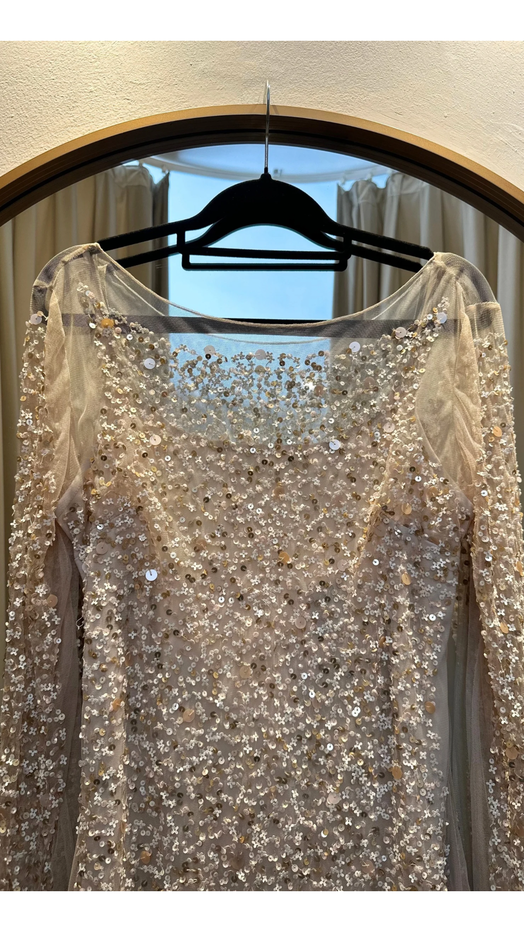 Vestido Corto con Lentejuelas Adrianna Papell (M)