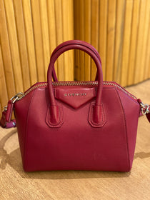 ⁠Bandolera Givenchy Antigona