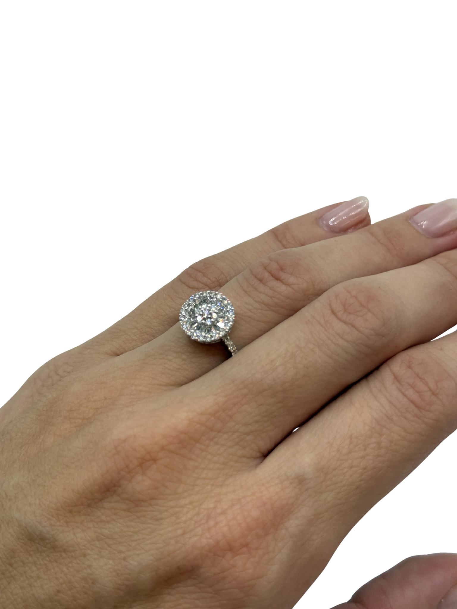 Anillo Halo Estilo Engagement en Oro Blanco 18k con Diamantes Naturales