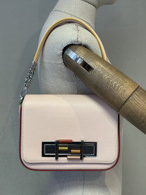 Bolso de Cuero Rosado Fendi 3Baguette