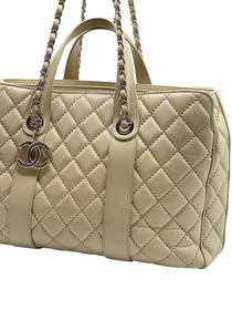 Cartera Chanel Easy Shopping Lambskin Leather
