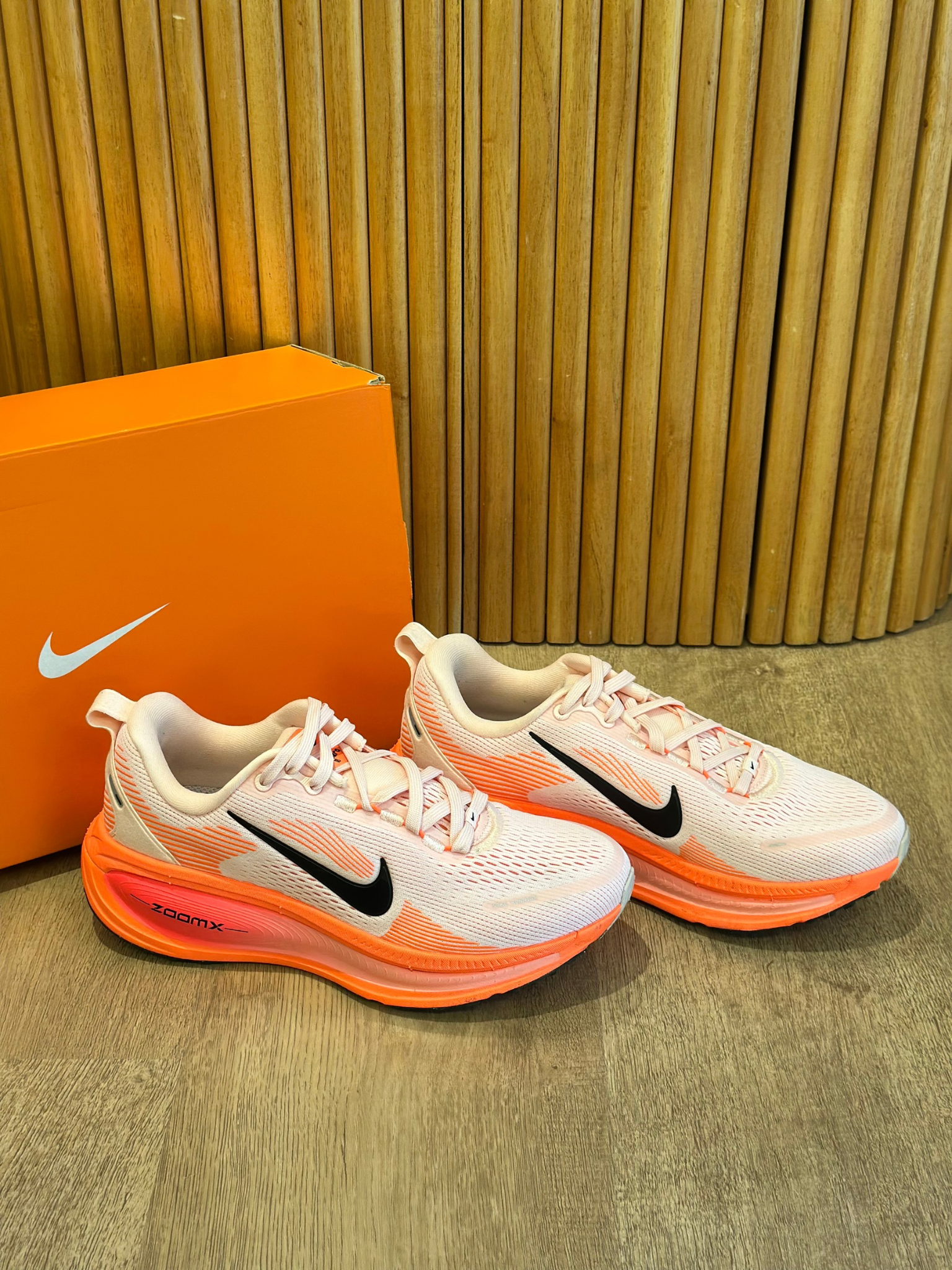 Champion Nike Vomero 18 (7)
