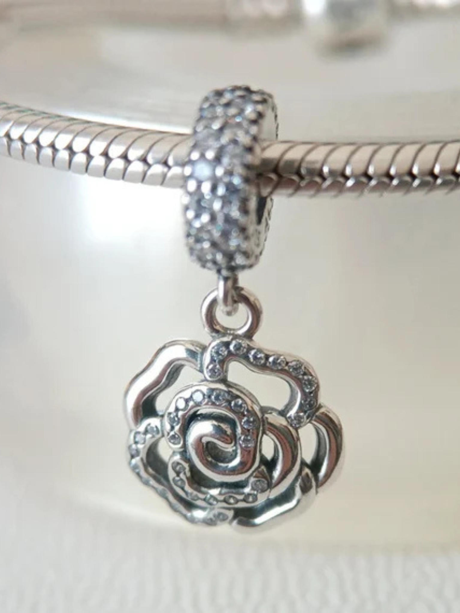 Charm Pandora Colgante Rosa Brillante