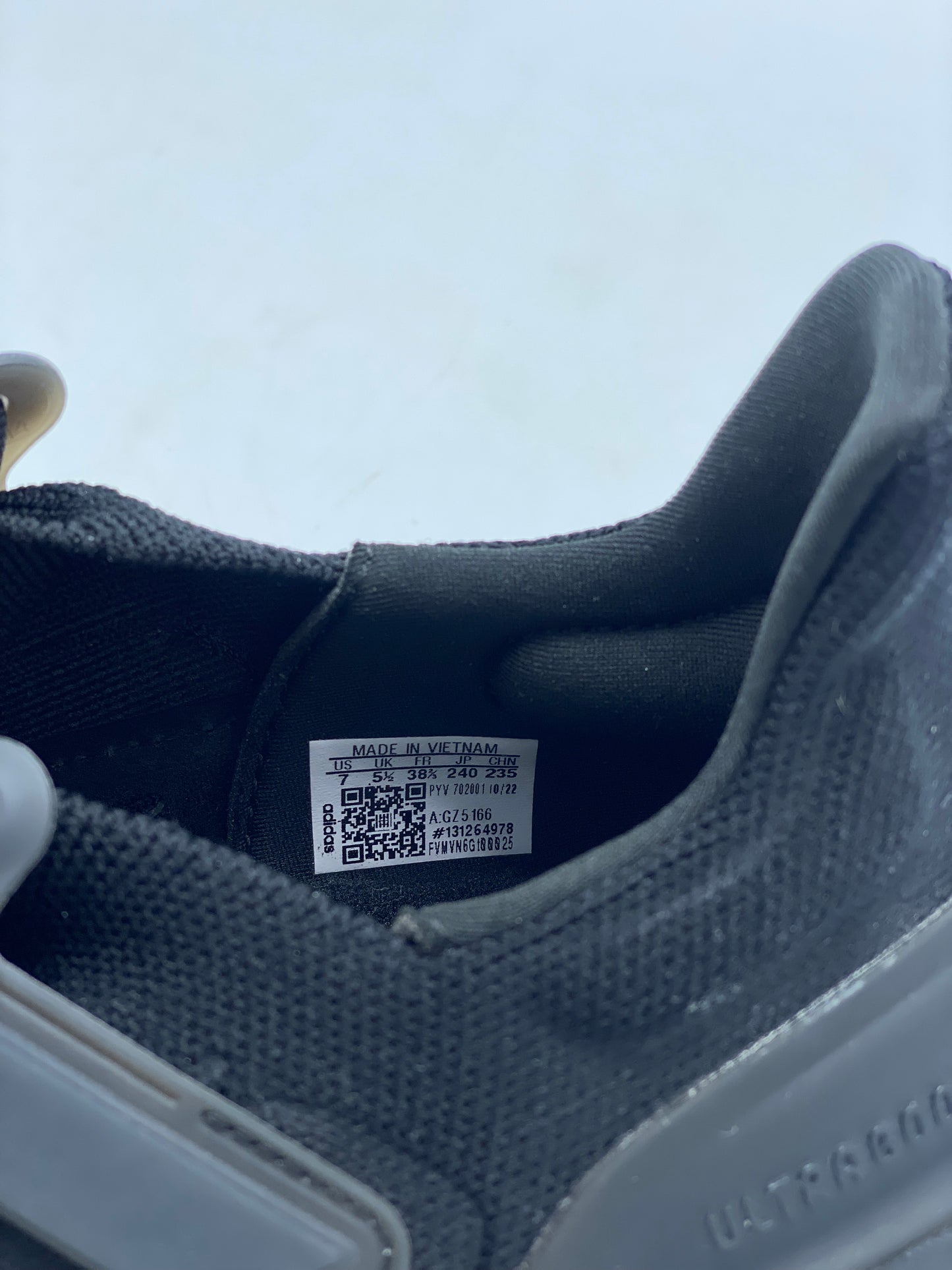 Champion Adidas Ultraboost (US 7 fem)