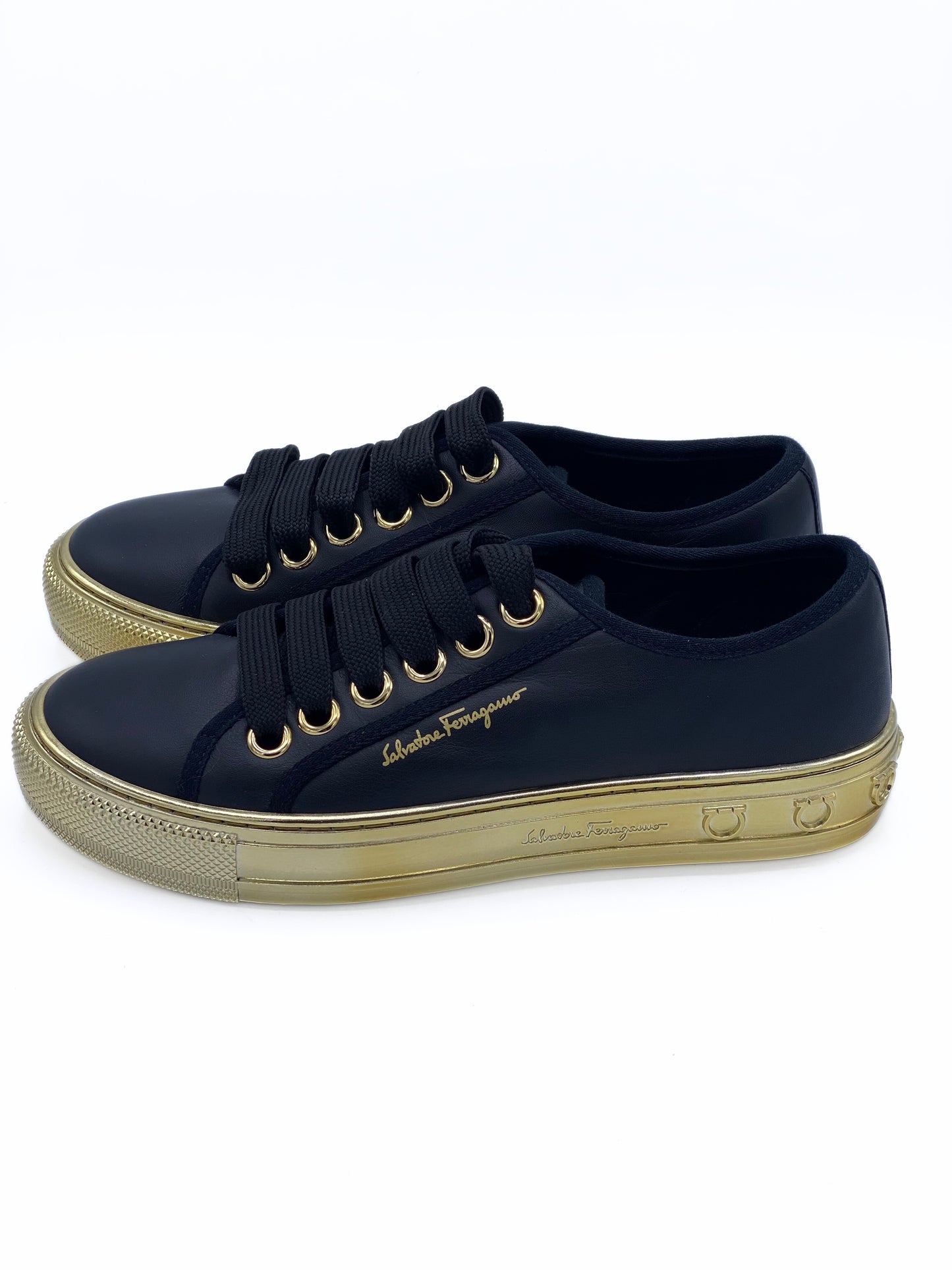 Champion Salvatore Ferragamo Gold (37.5)