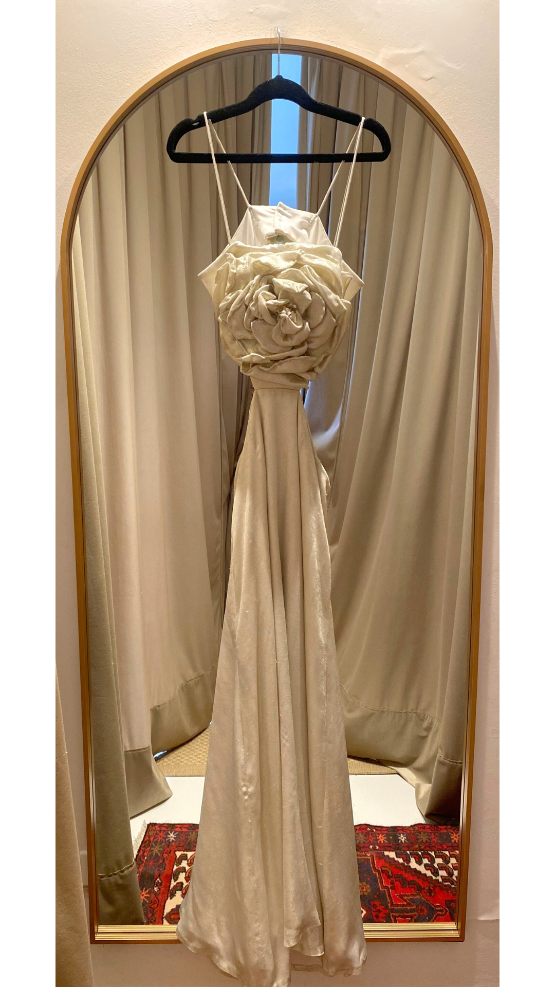 Vestido Flor Cut Out La Paix (Talle S)