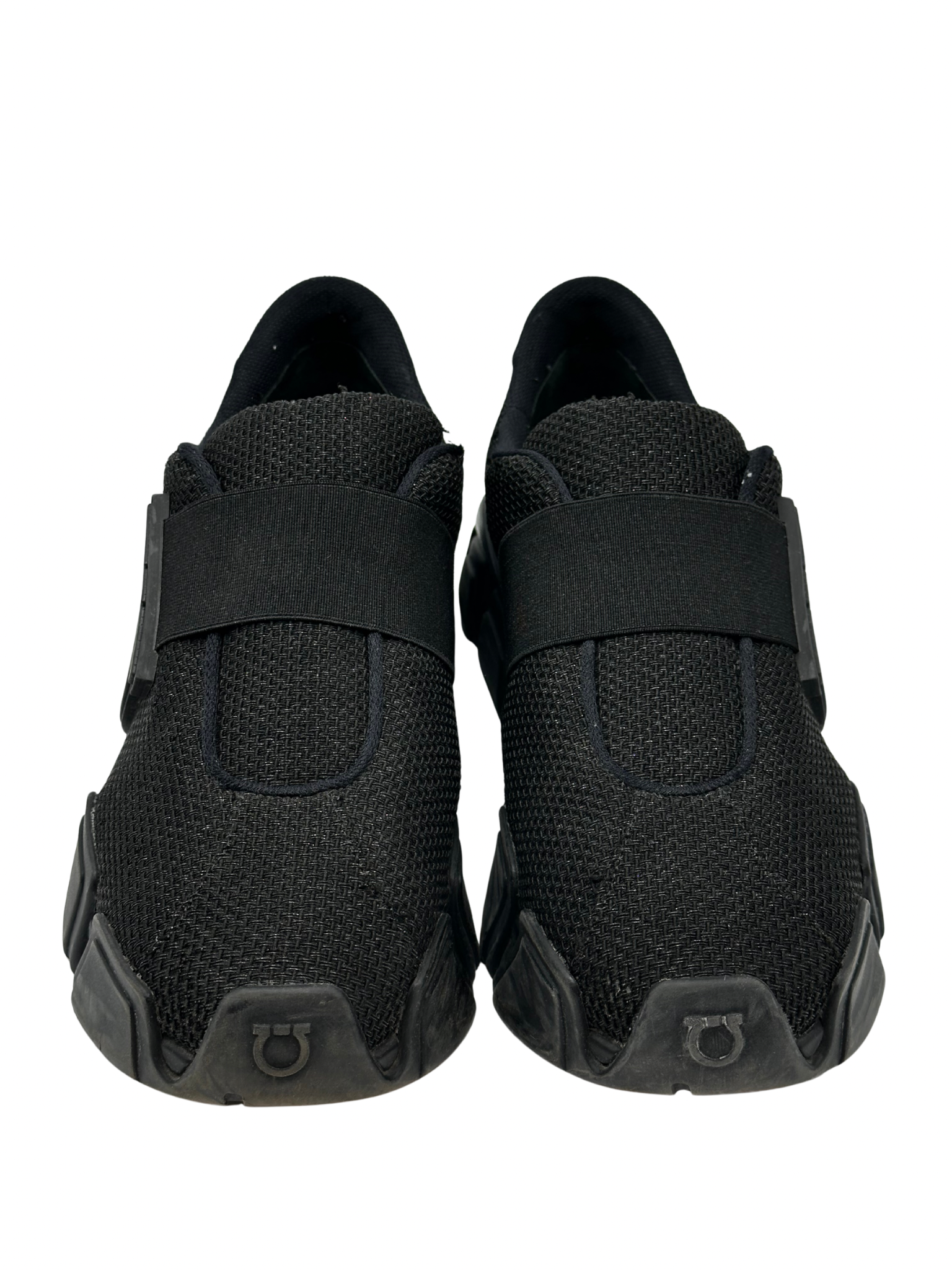 Champion Salvatore Ferragamo Gancini (8)