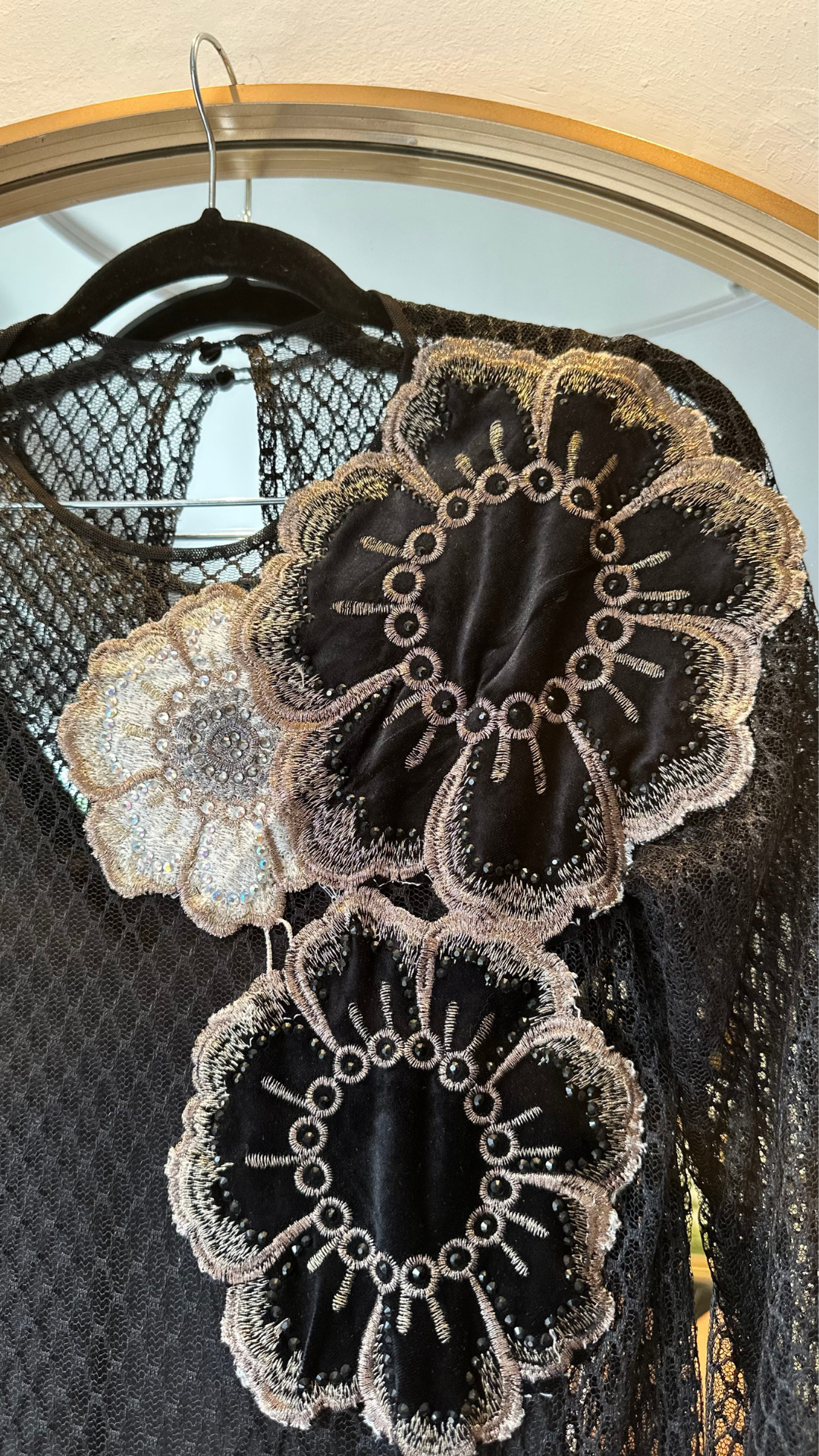 Vestido Negro con Encaje Las Buttner (Talle L)