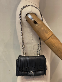 Mini Bolso Negro con Flecos Purificación García