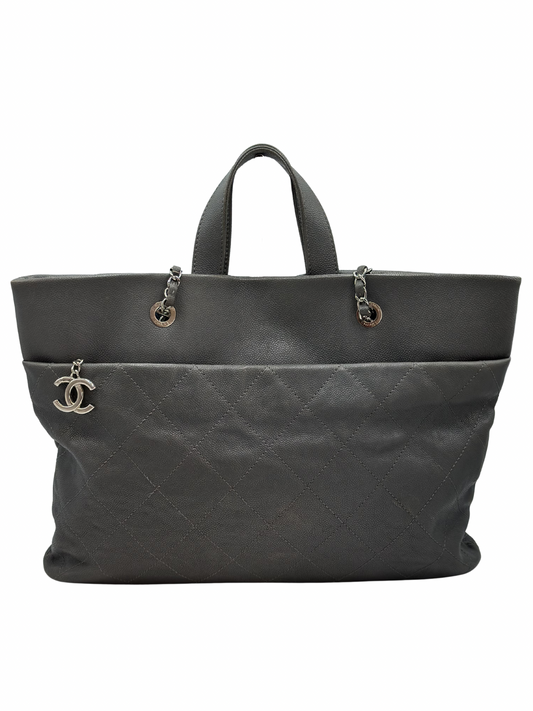 Cartera Chanel Timeless CC Charm Tote Bag
