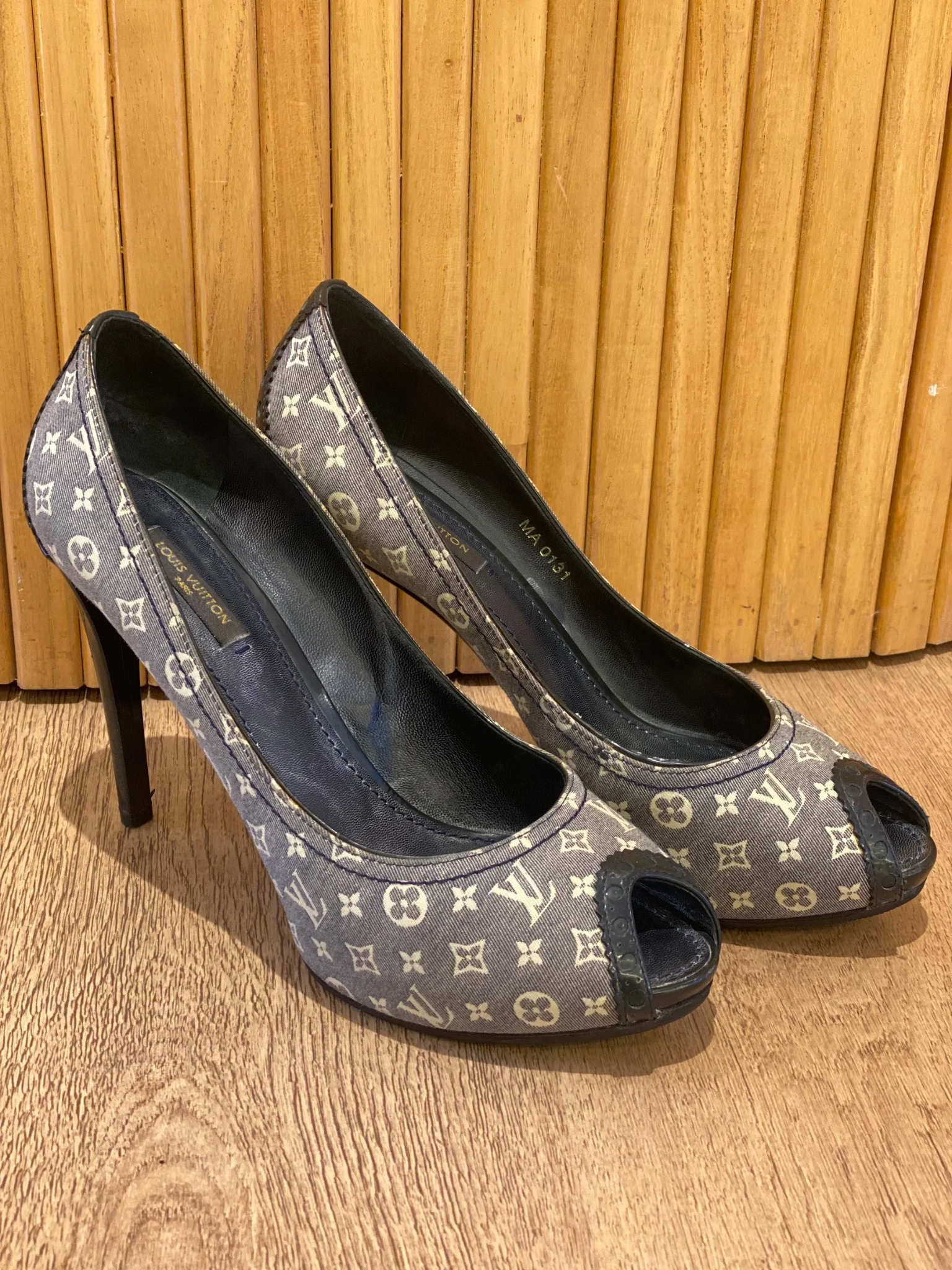 ⁠Pumps Peep-Toe Louis Vuitton Monogram (39)