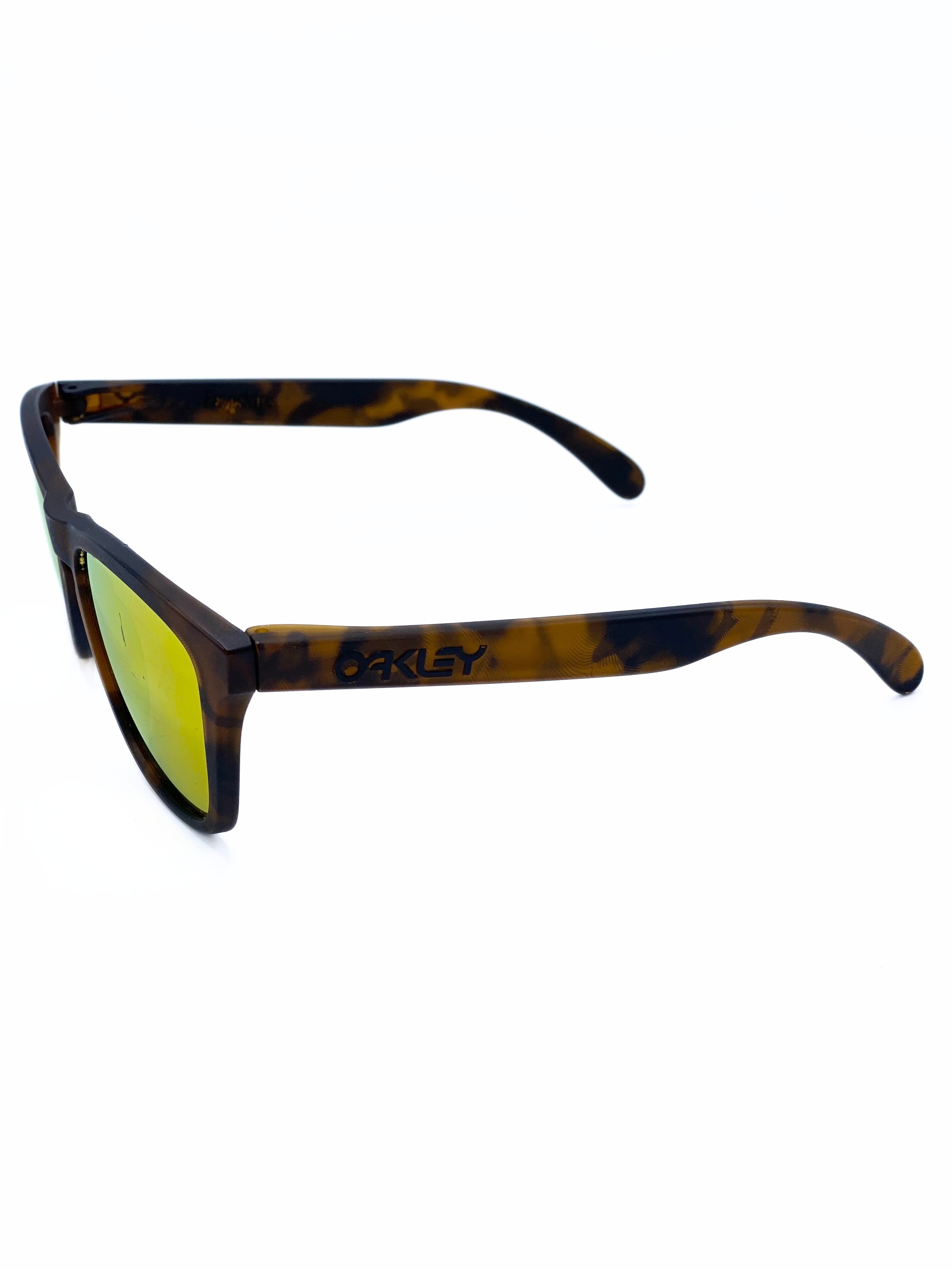 ⁠Lente de Sol Oakley Frogskins