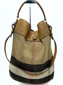 Cartera Burberry Ashby Hobo Bag