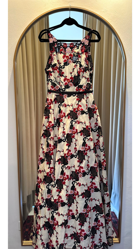 Vestido Largo con Flores Bordadas Javier Saiach (S)